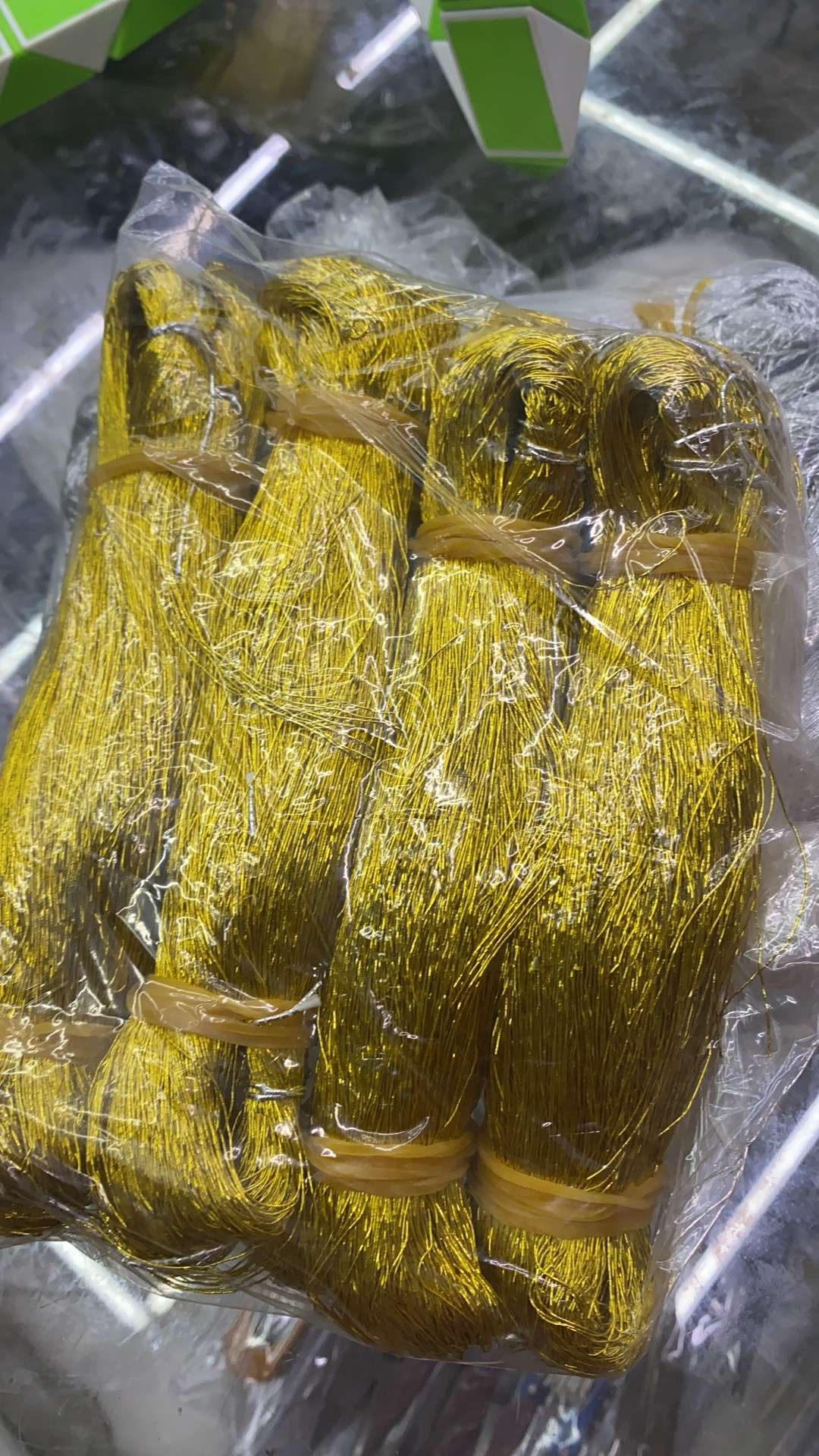 Fine gold thread is a special thread for clothing in gold color