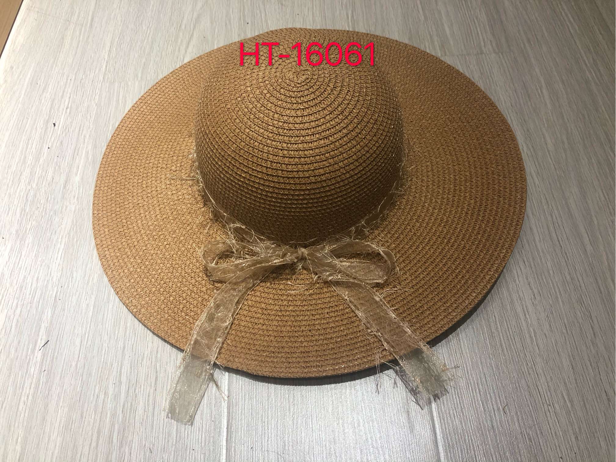 Large cap with transparent ribbon thumbnail