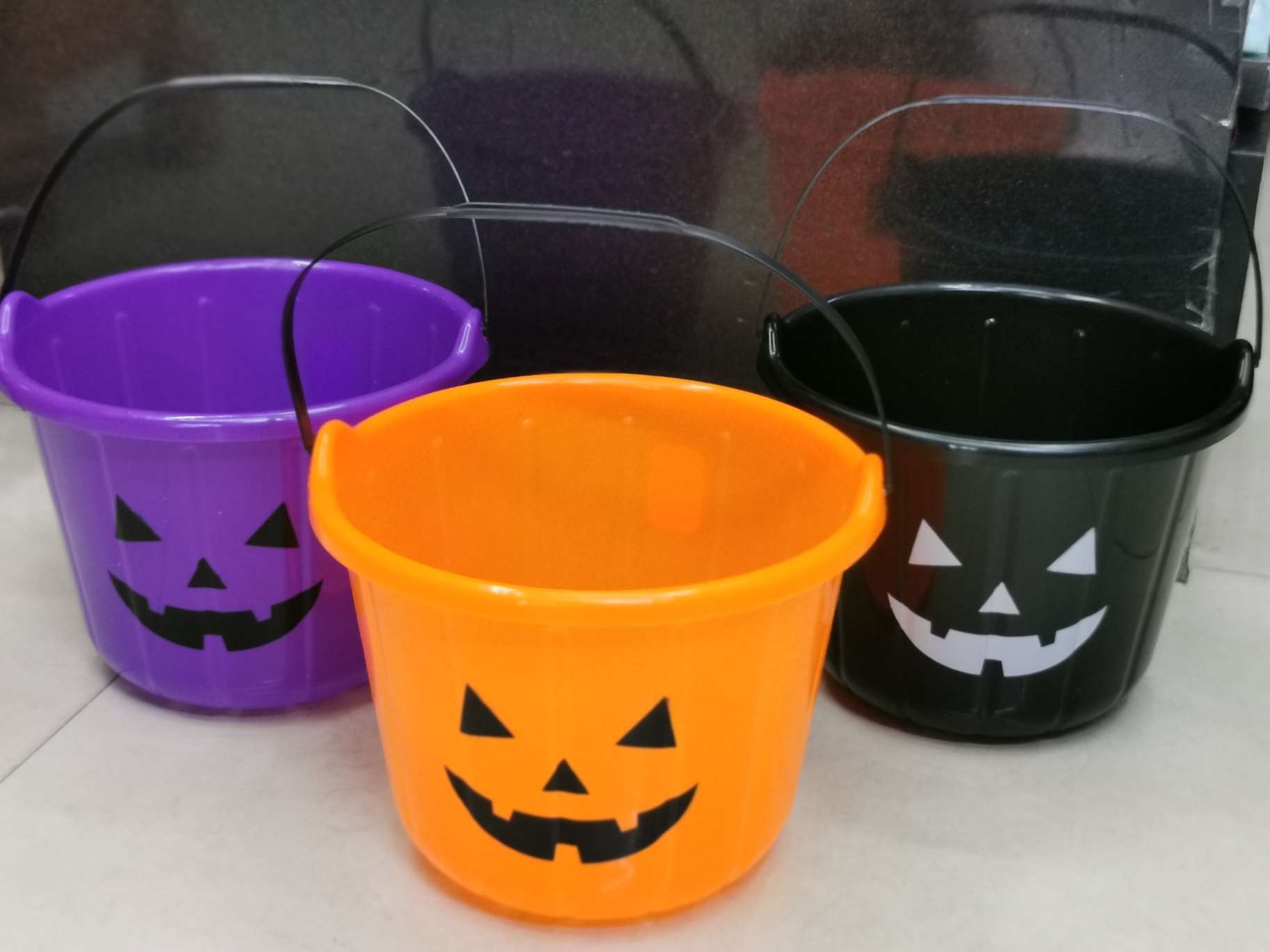 Pumpkin bucket