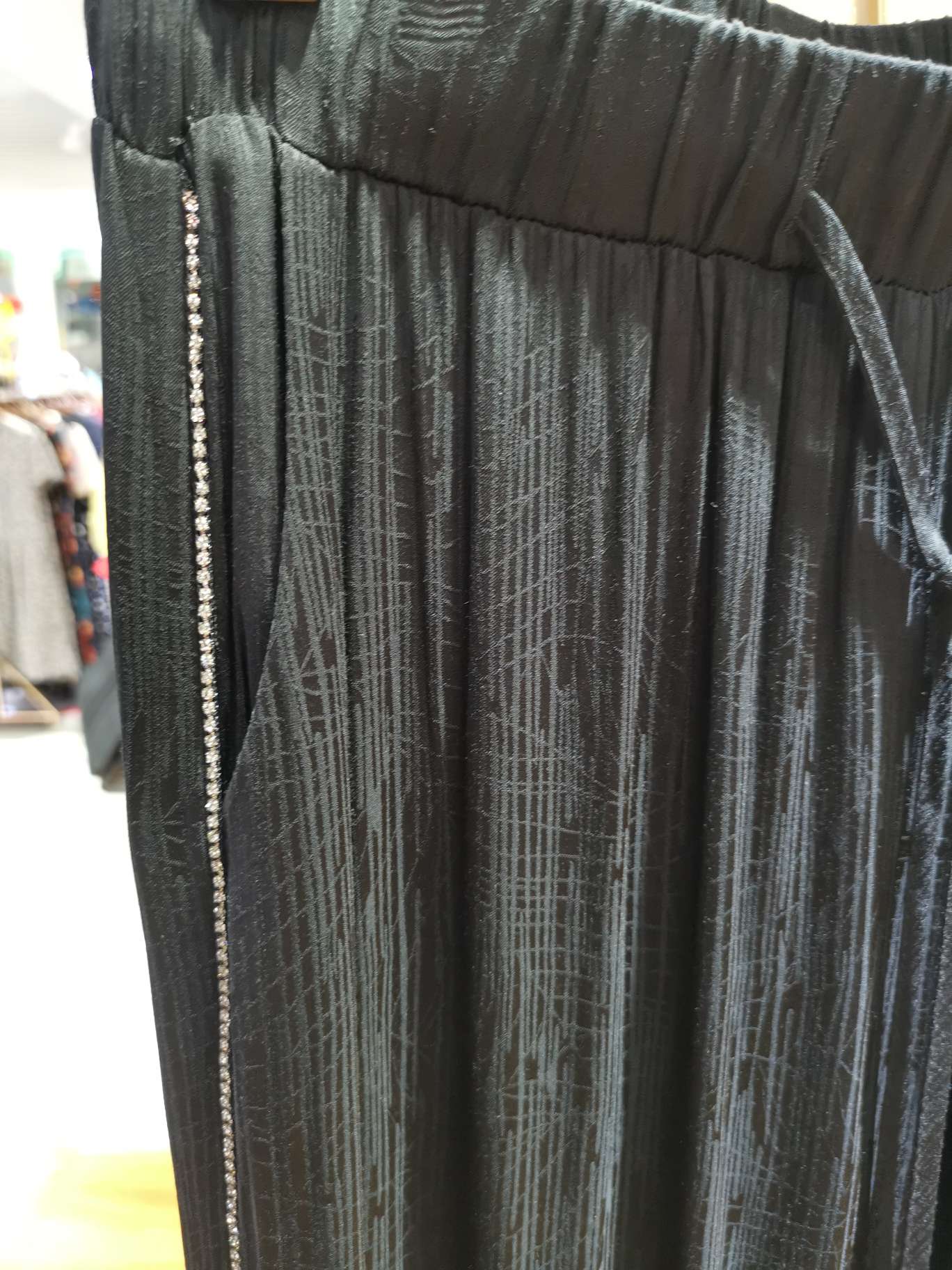 Fashionable business straight-leg pants with double diamond straps details Picture
