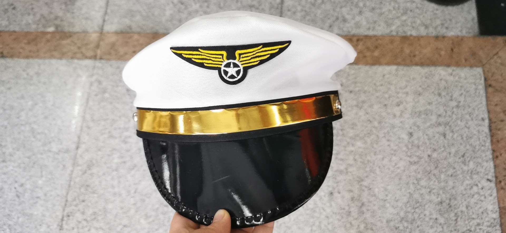 Pilot hat