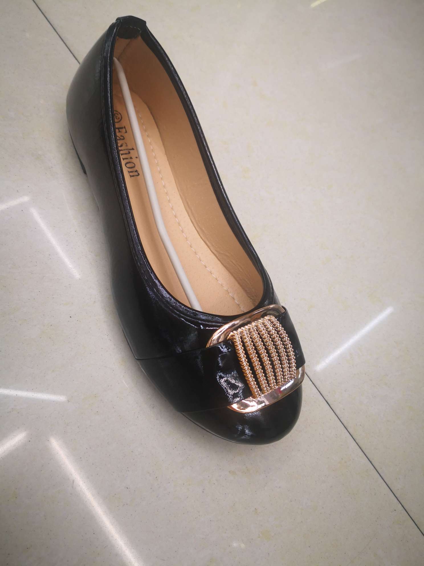 周氏现货库存外贸原单软底芭蕾金属扣饰浅口豆豆女平底孕妇单鞋四季鞋，女单鞋，平底鞋详情图6