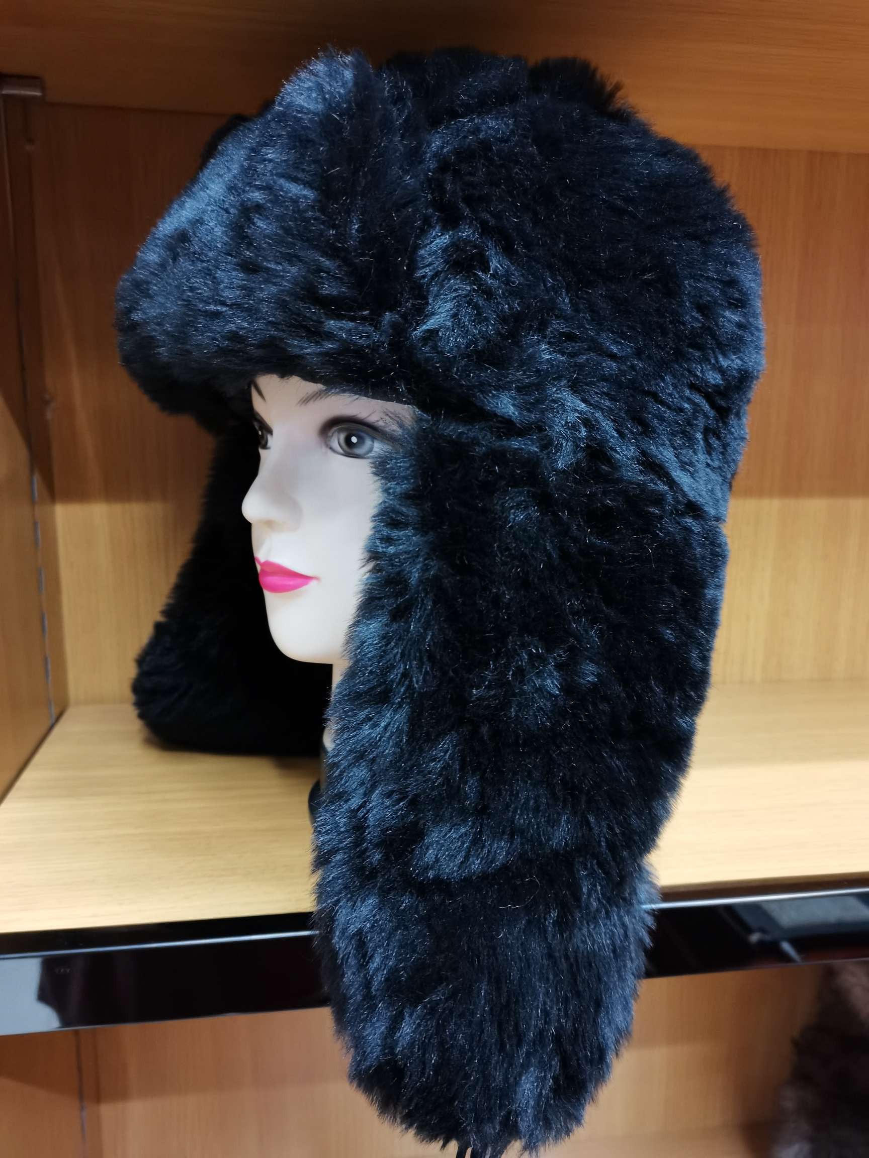 Realistic woolen Lei Feng hat, fashionable plush hat, ear protectors, cycling hat, snow hat details Picture