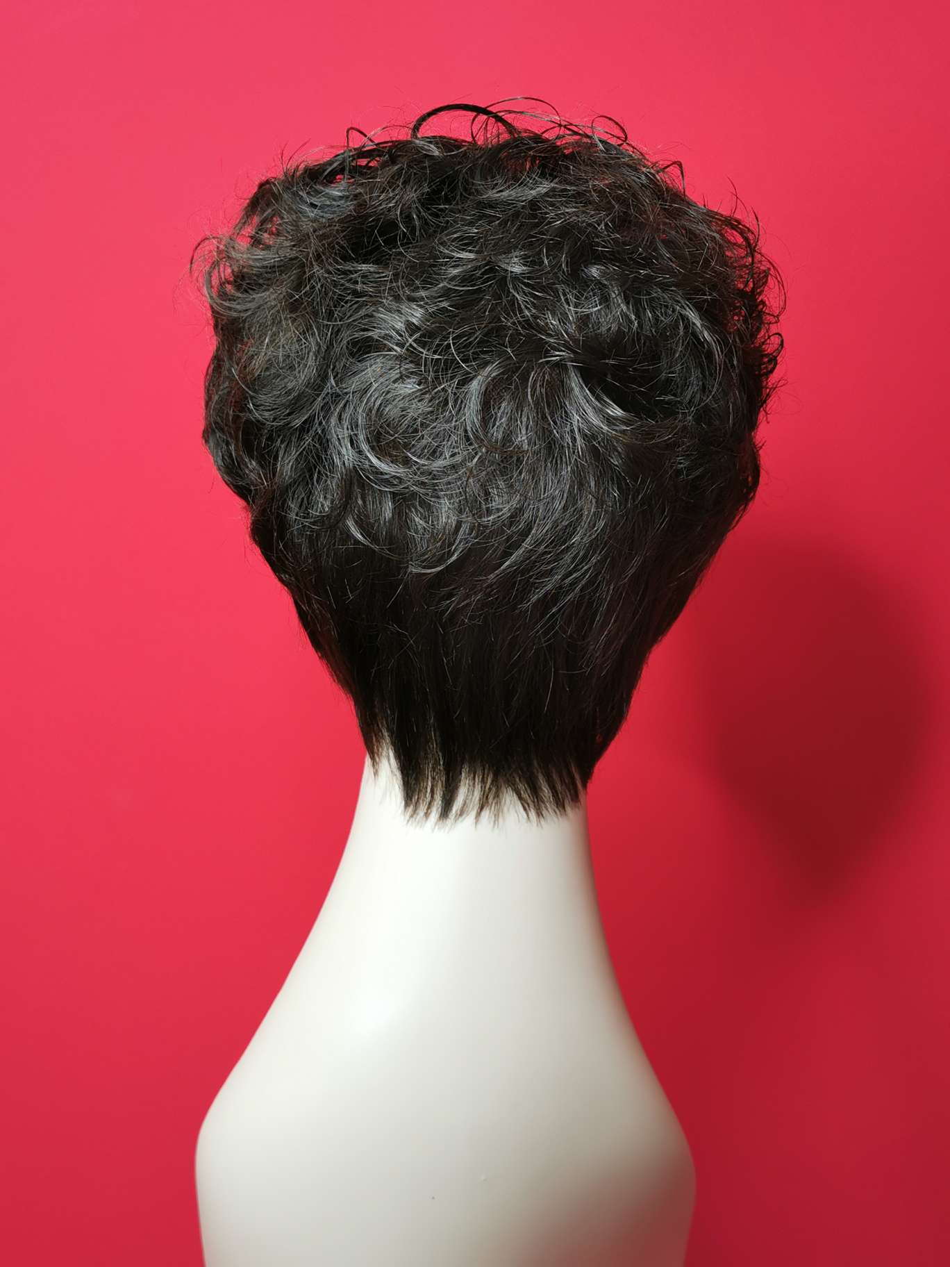 100% hand-knitted real human hair, ladies' headwear mom style, curly hair Item Picture