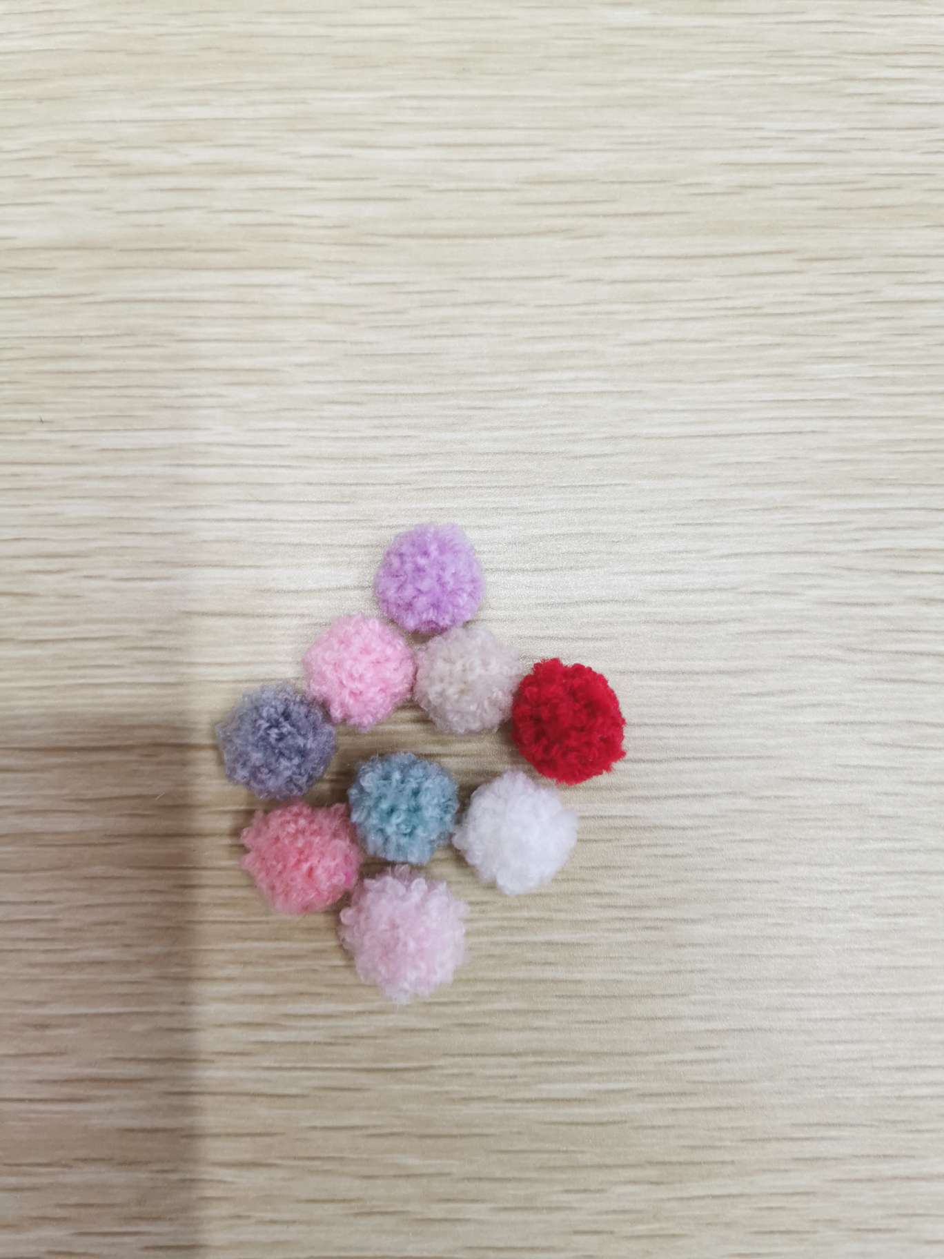 1.5 Cm Wool Roll Ball
