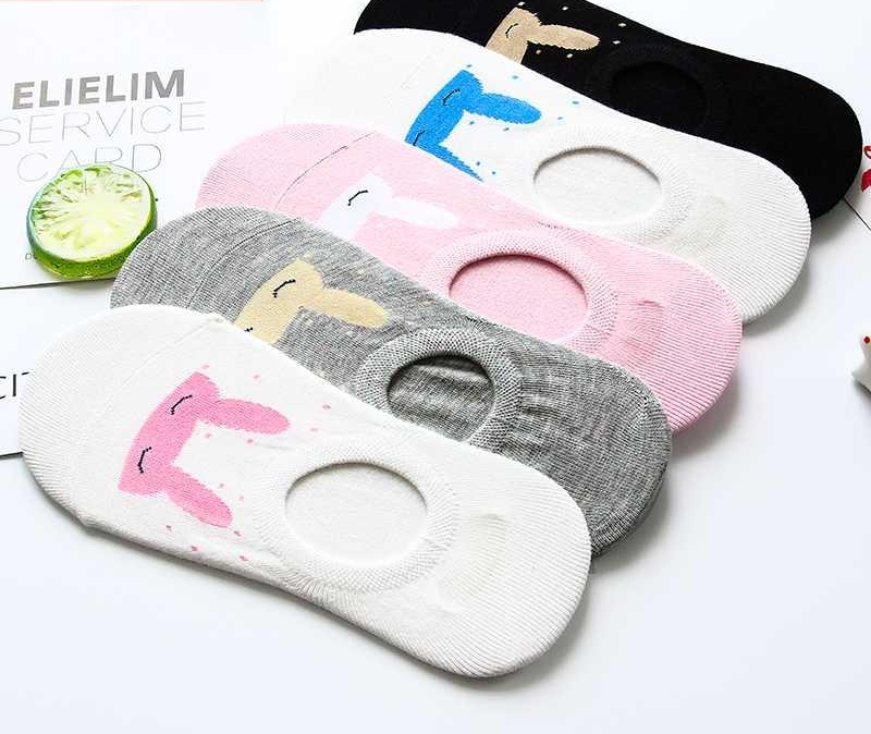 Cartoon socks, boat socks, fashionable and trendy socks, invisible socks, short socks, women's socks, silk socks, five-fingered socks, pile socks, lace socks, street stall economy bestsellers, special offers, socks, Internet celebrity bestsellers, lace, Japanese and Korean trends undefined