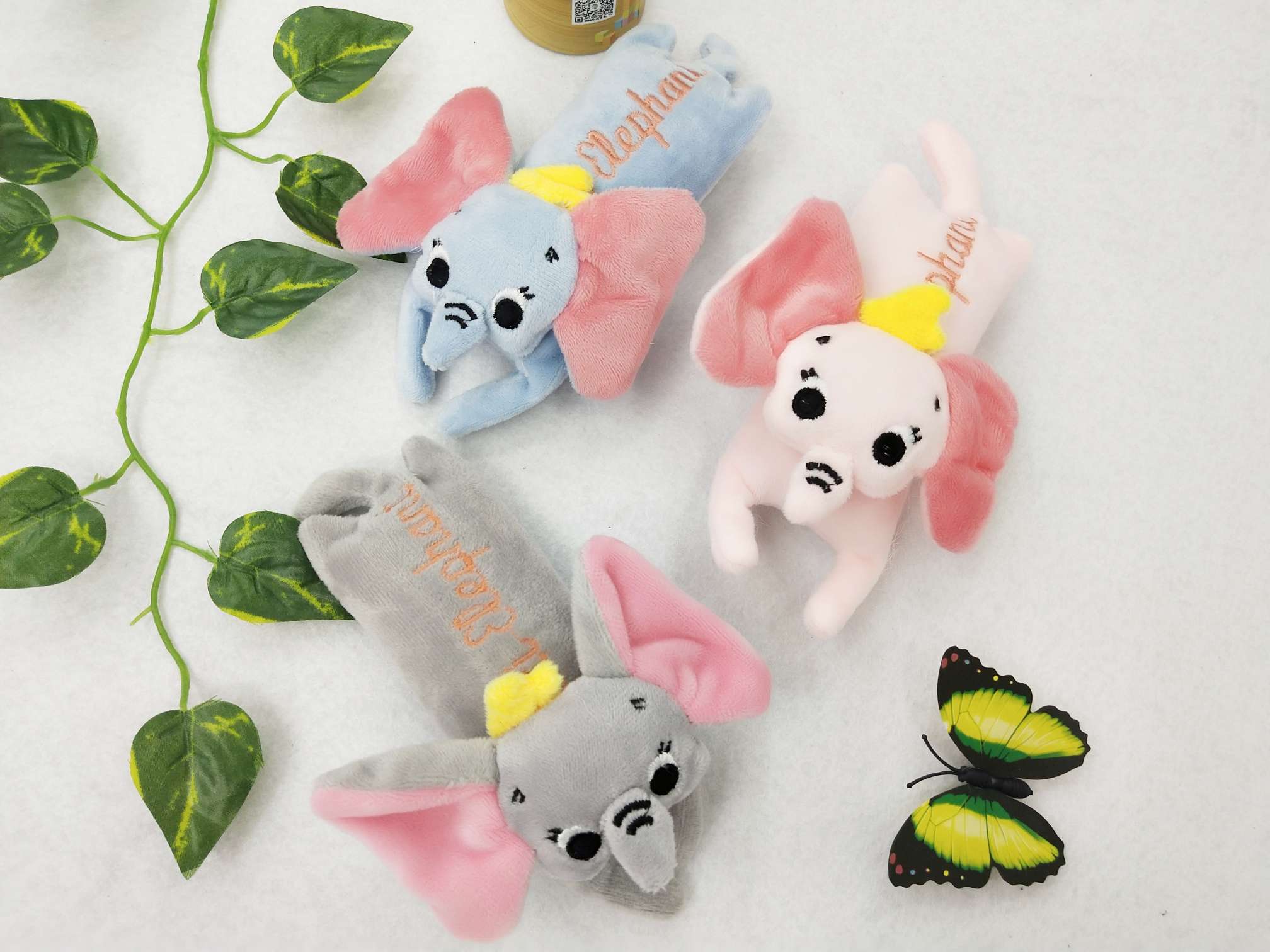 爆款毛绒卡通爬爬小象围巾发夹发带胸针爬爬圈包包服装等毛绒卡通配饰