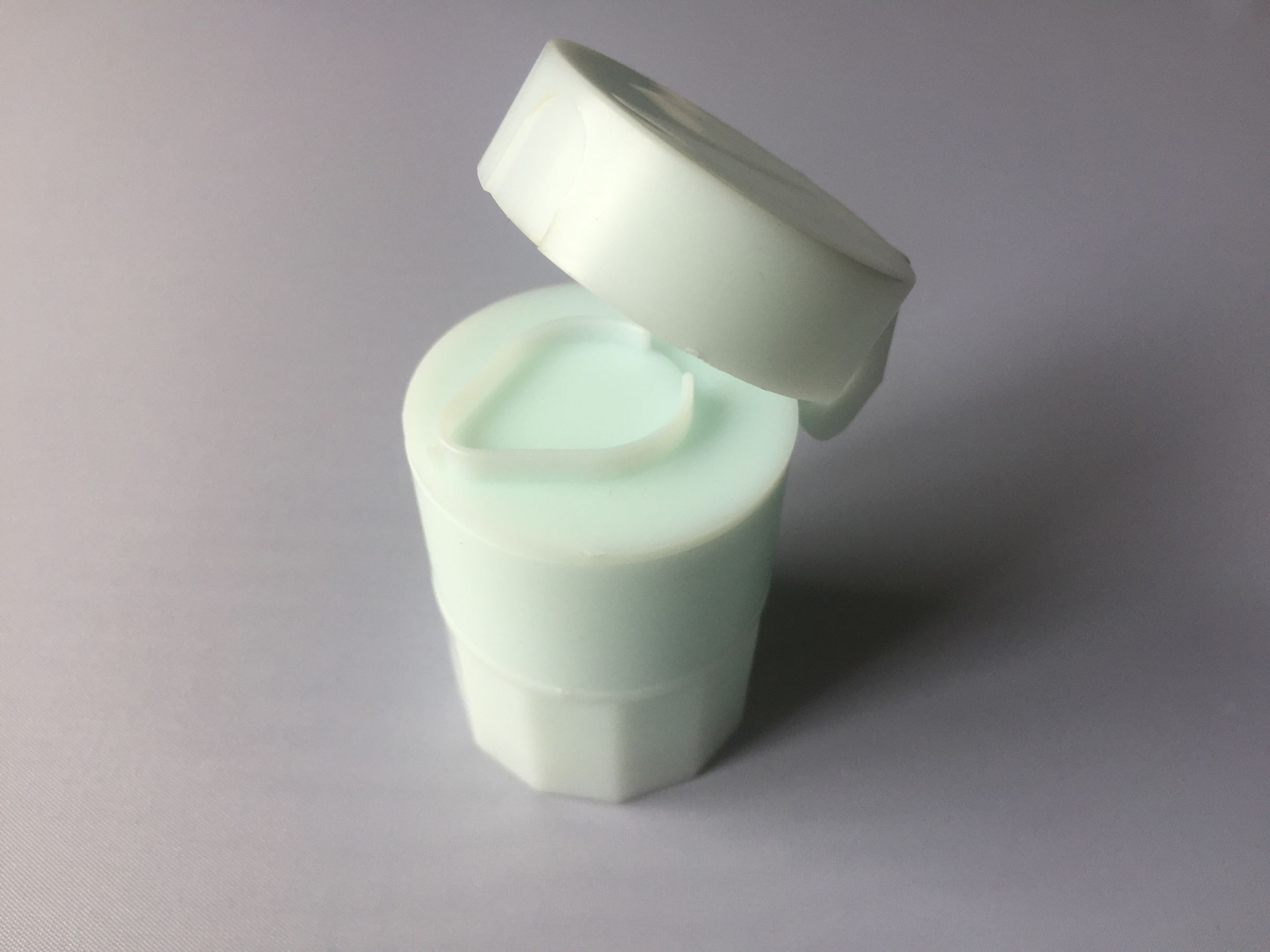 Grinding medicine powder compact