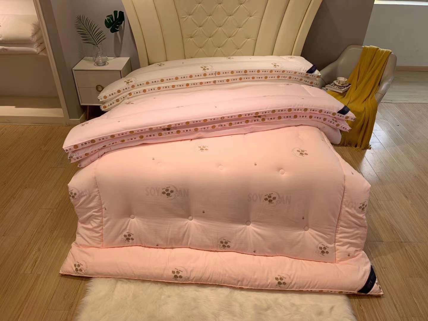 Fugui Velvet three-dimensional quilt