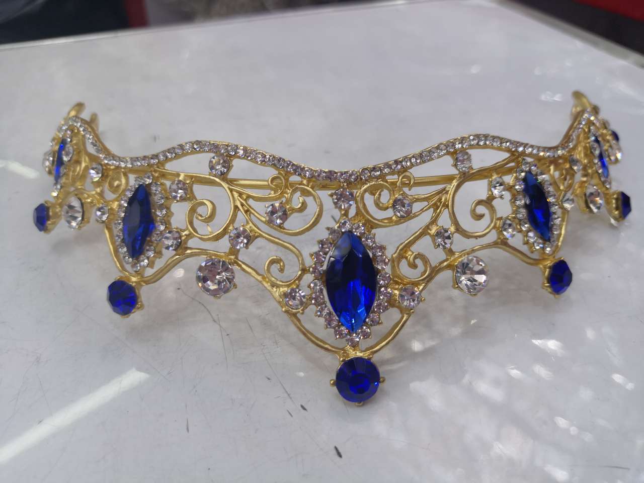 Crown, colored diamond Application Scenario
