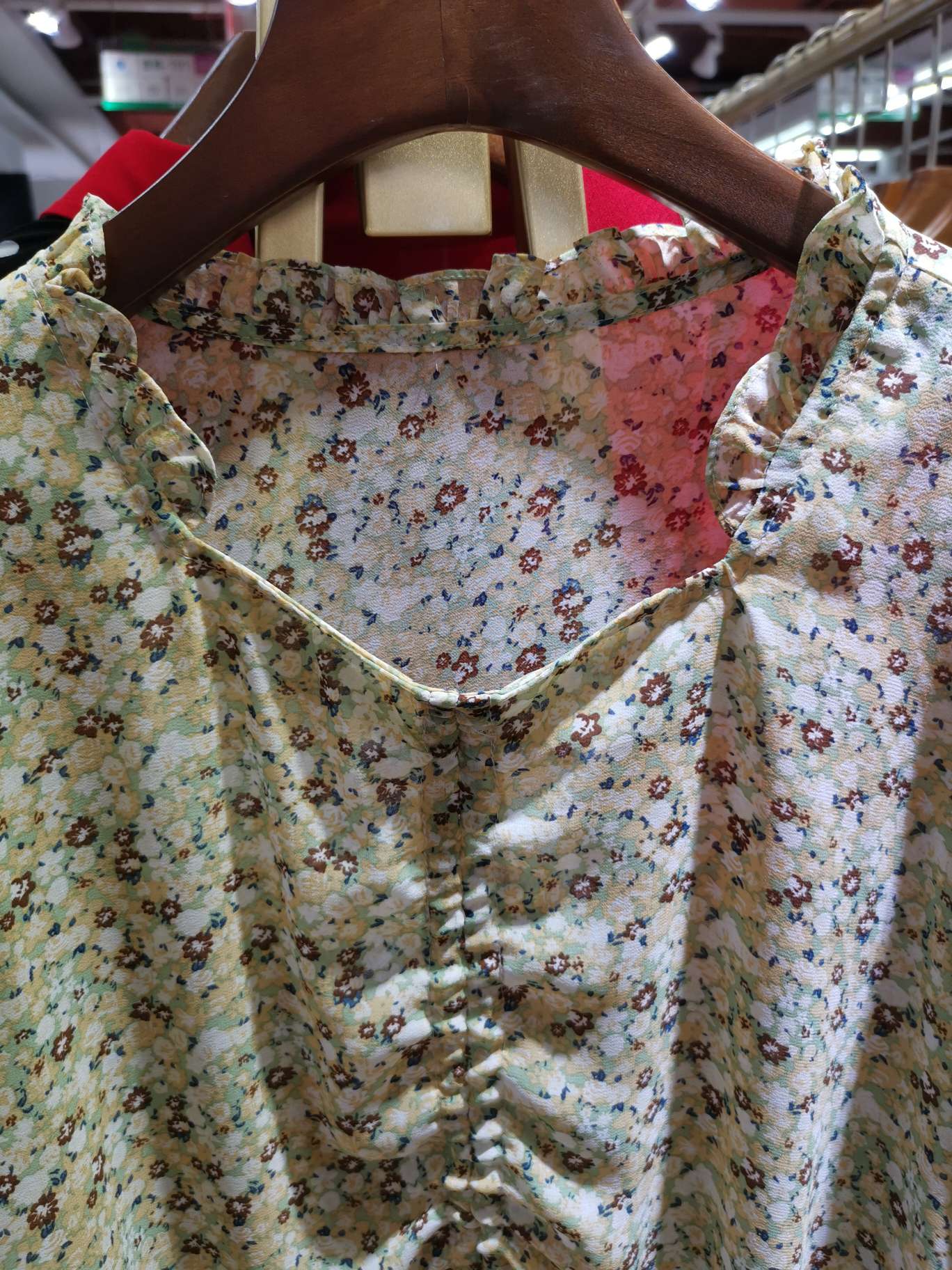 Lace multi-cornered collar women's shirt Application Scenario