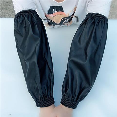 Four-needle thickened, wear-resistant and waterproof leather sleeves for both men and women, enlarged oil-resistant leather sleeves for work, dishwashing and kitchen, PU cuffs Application Scenario