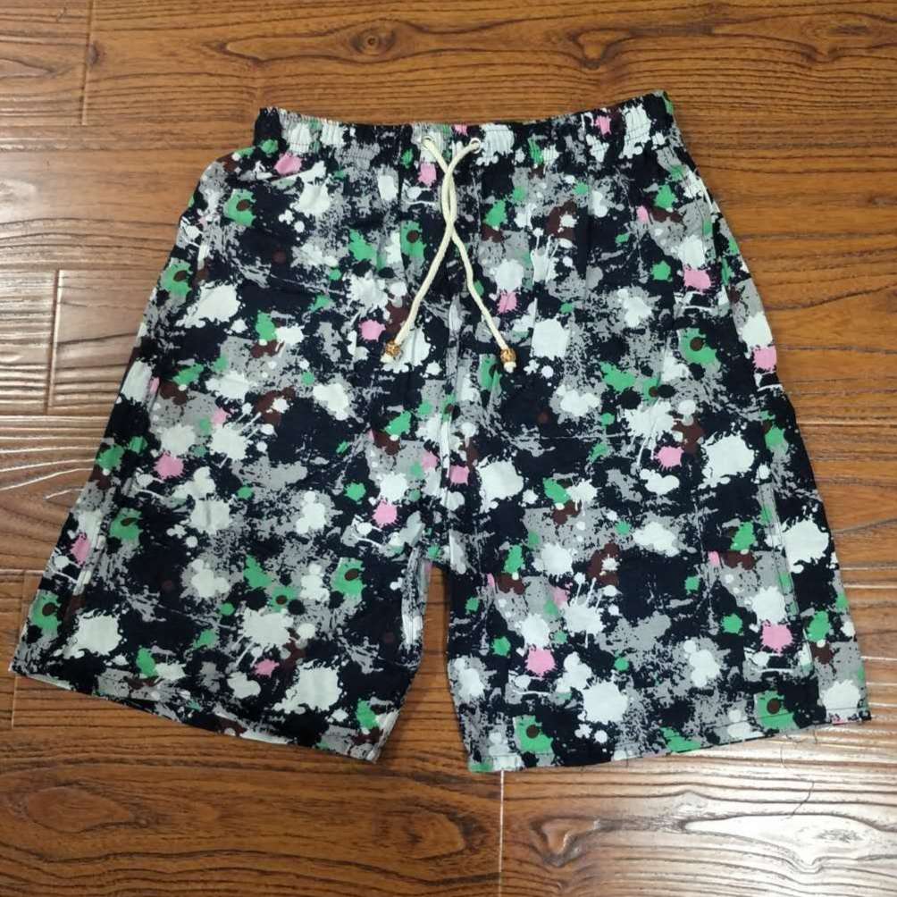 Korean Cotton And Linen Five Quarter Beach Pants With Fat And Big Shorts Application Scenario