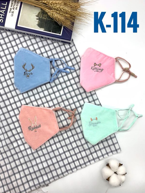 防尘口罩实物图