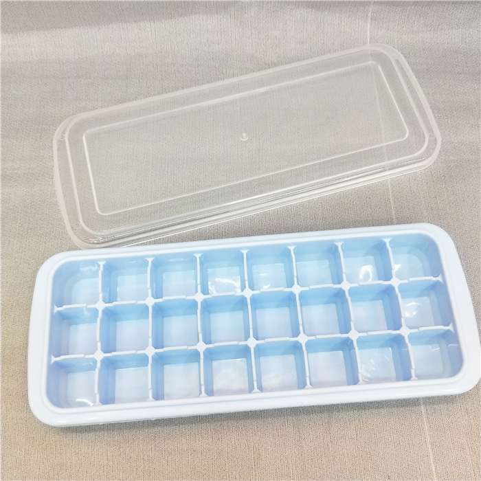 Factory direct sales of 24-compartment silicone ice cube trays with LIDS, home and commercial ice cube trays, multi-color ice molds Application Scenario
