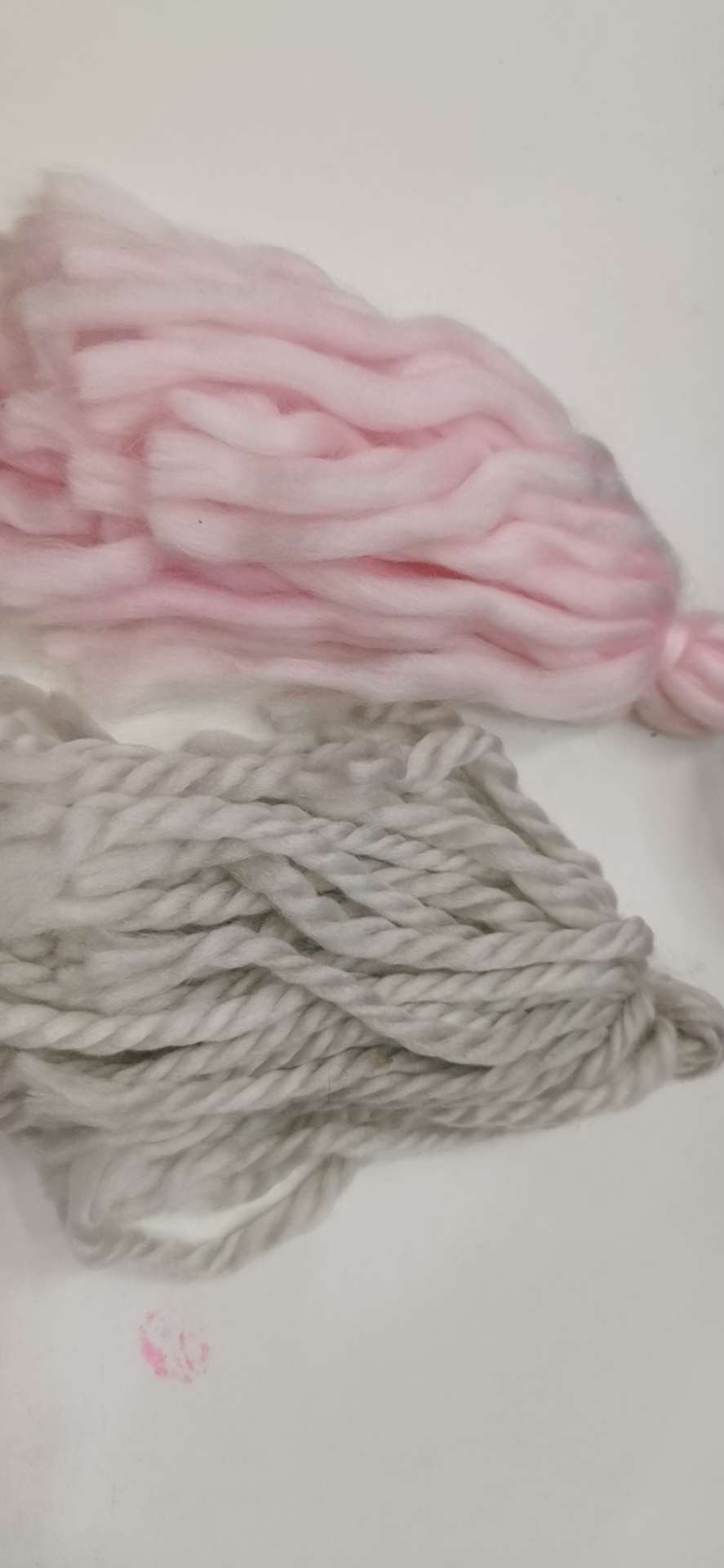 Wool yarn
