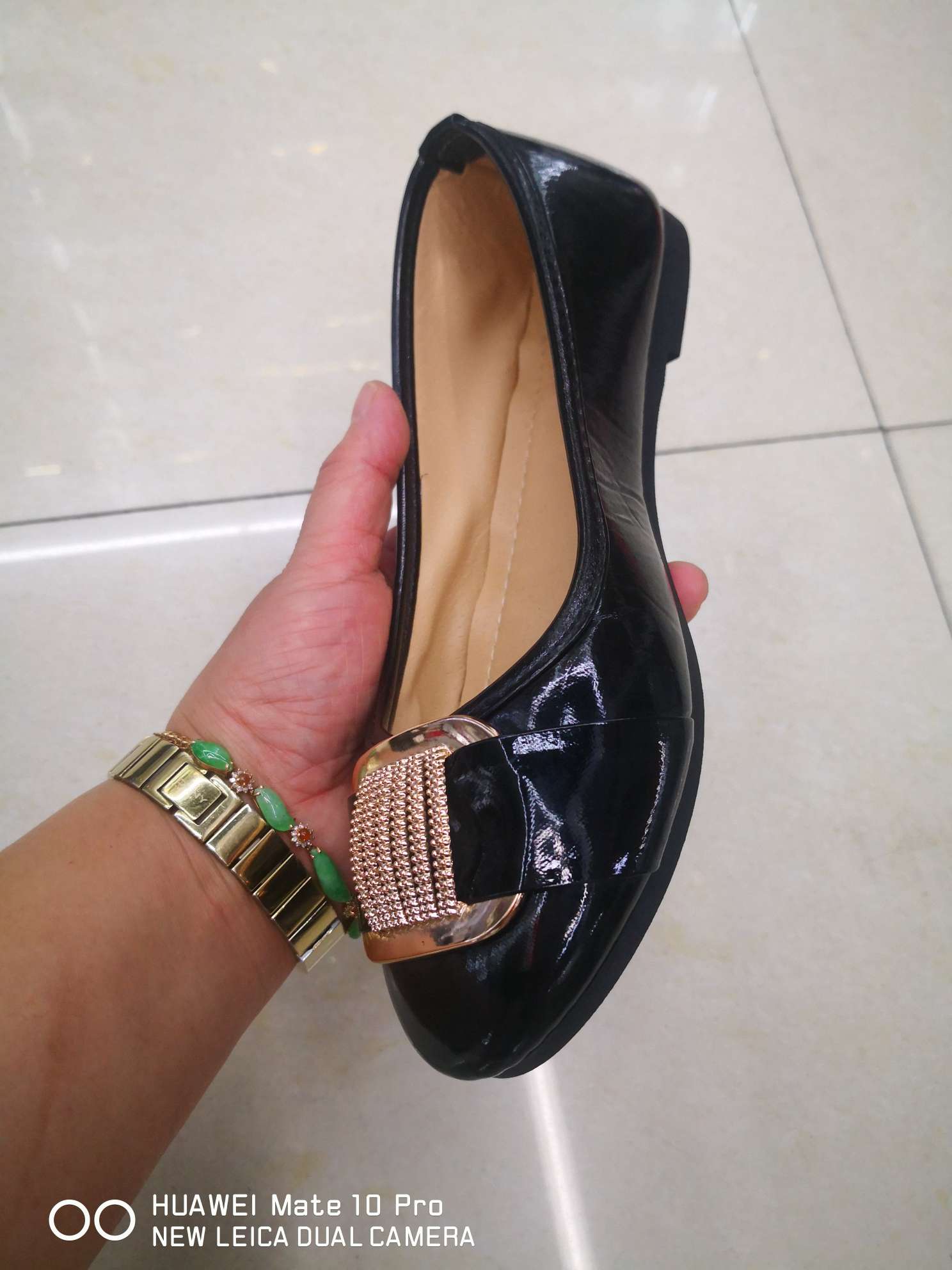 周氏现货库存外贸原单软底芭蕾金属扣饰浅口豆豆女平底孕妇单鞋四季鞋，女单鞋，平底鞋细节图