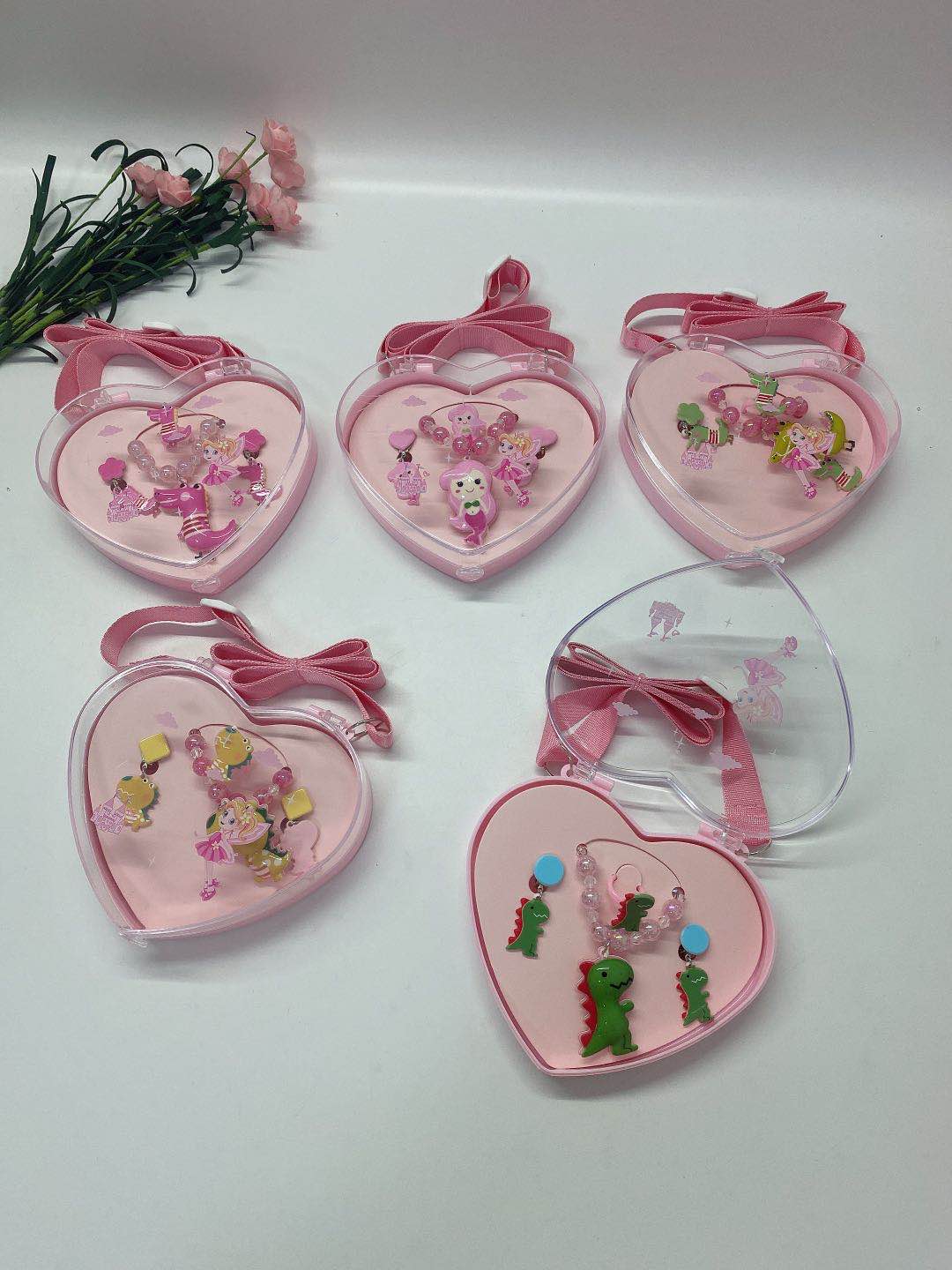 Heart box suspenders necklace set