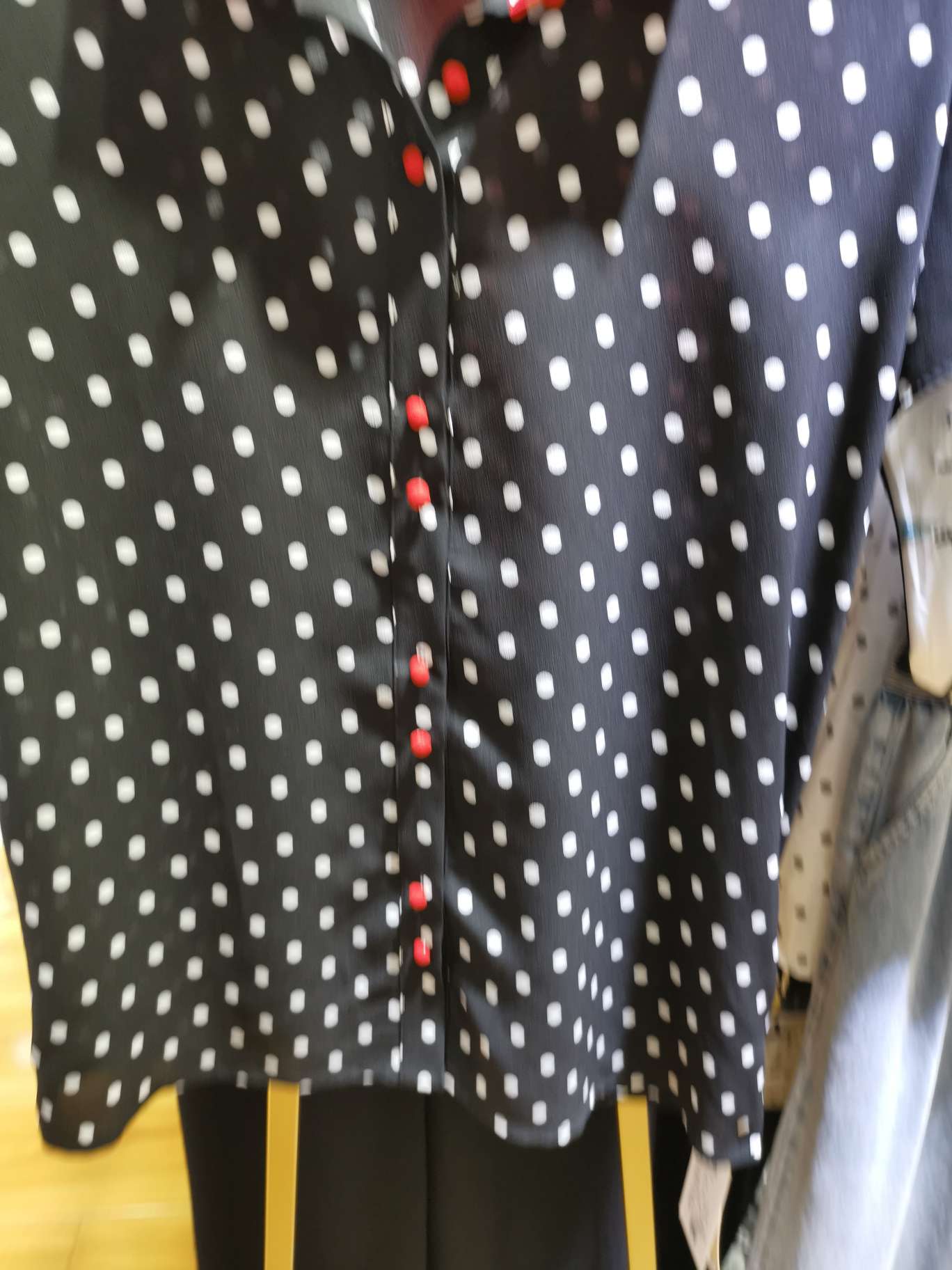 A white polka dot red collar women's shirt Specification image