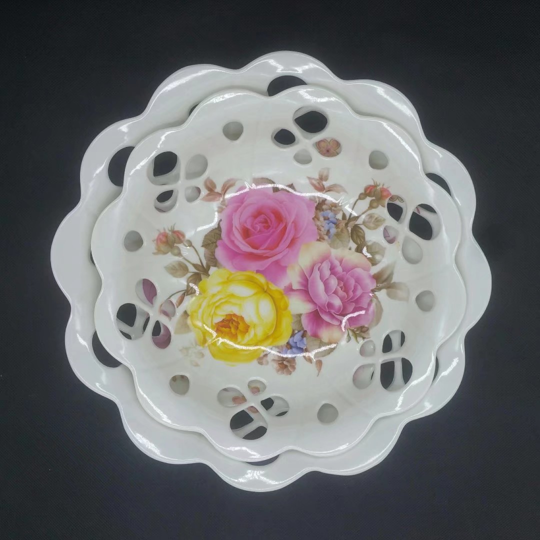 Frontal amine fruit bowl