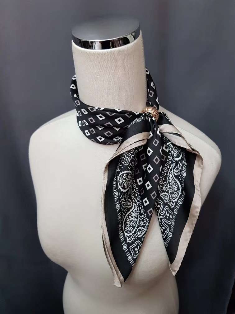 2020 New Silk 70 Square Scarf Fashion Everything With Silk Scarf Scarf Specification drawing