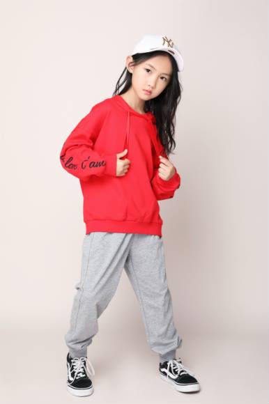 带帽卫衣产品图