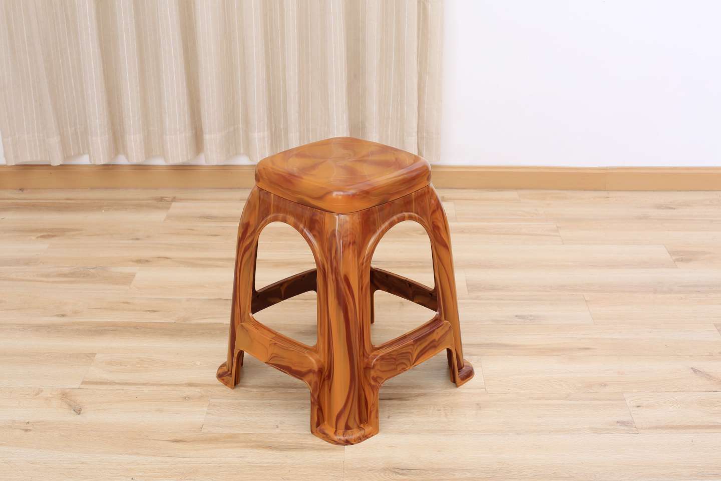 厂家直销光面塑料凳子凳子塑料制品日用品高凳产品图