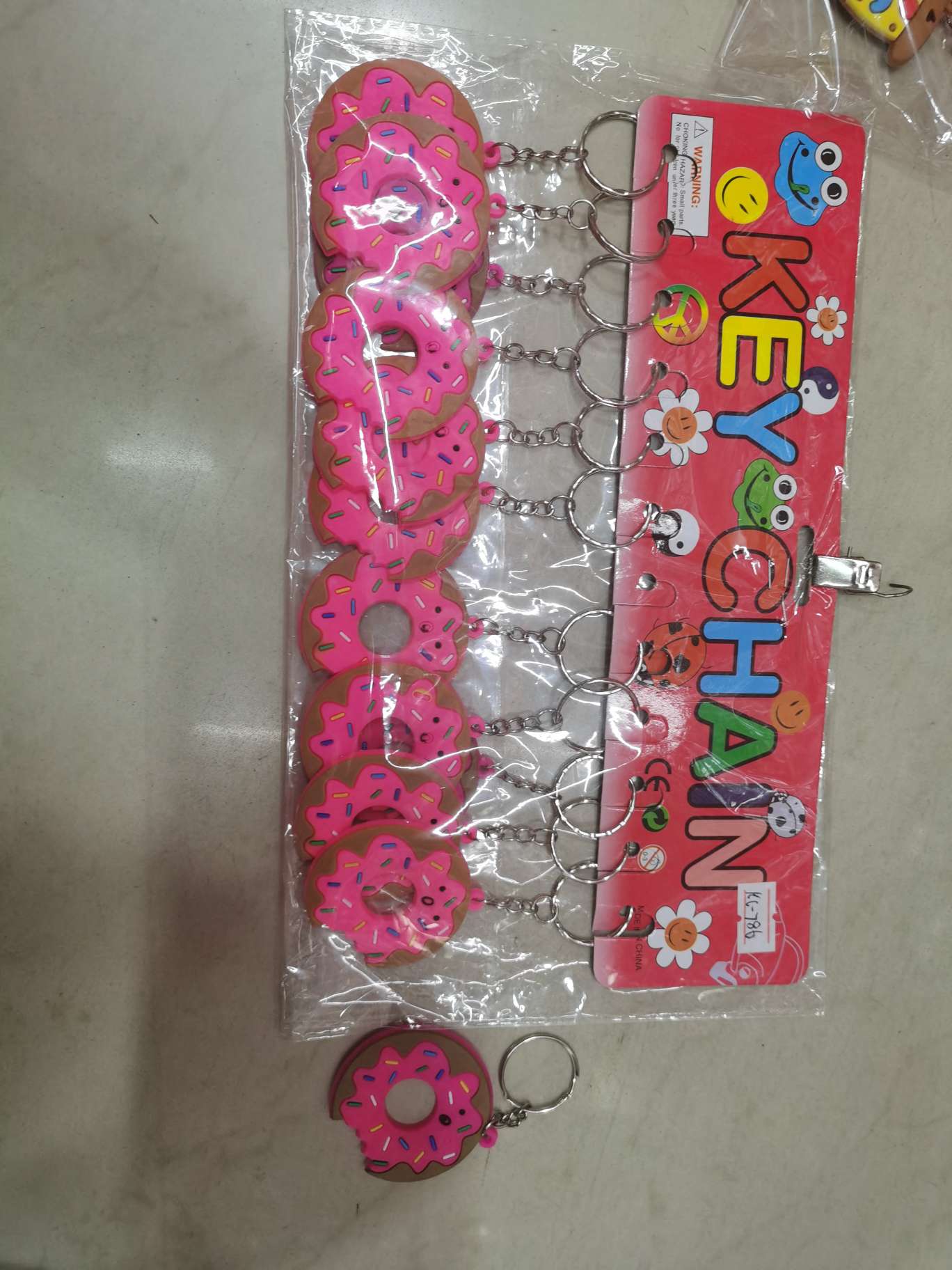 单面甜甜圈钥匙扣玩具挂件批发1