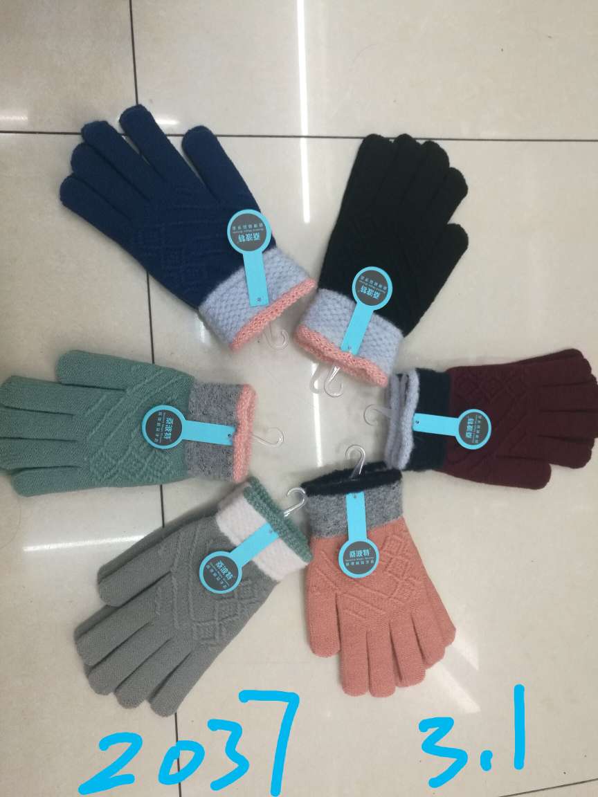 Gloves 23