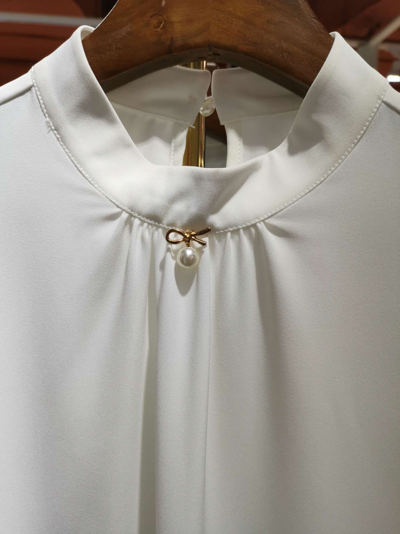 Pearl button women's shirt details Picture