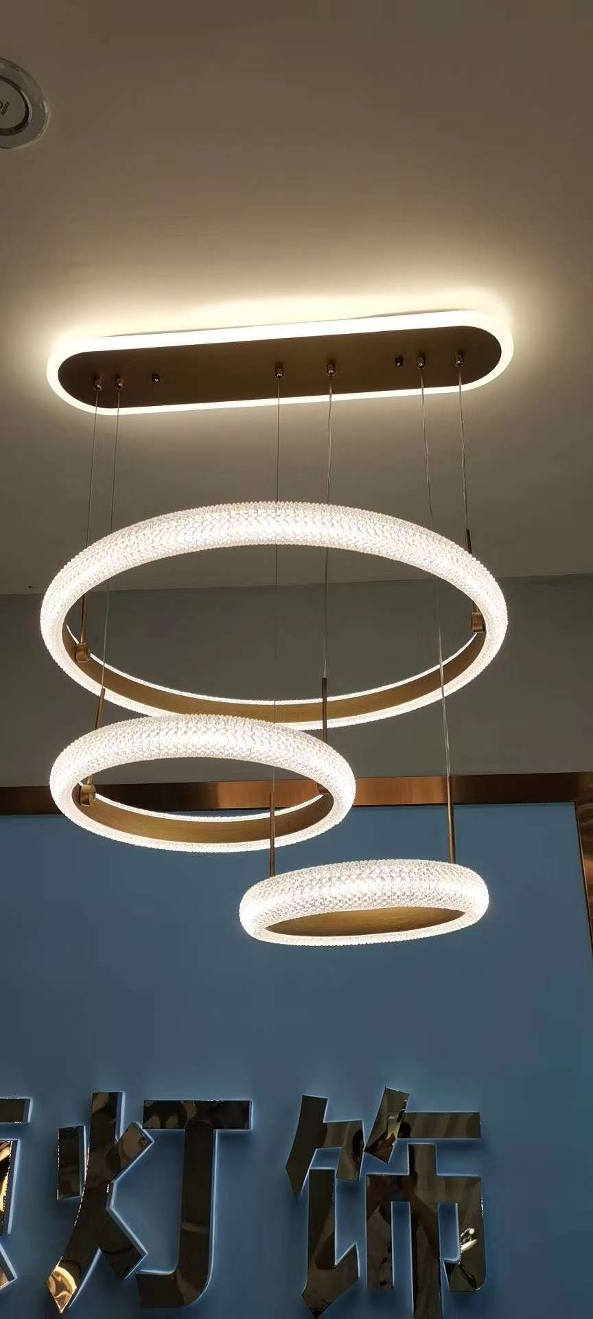 إضافات إضافية 104 إلى طراز المصابيح المبسطة الحديثة غير المسمّاة (LED 3)
