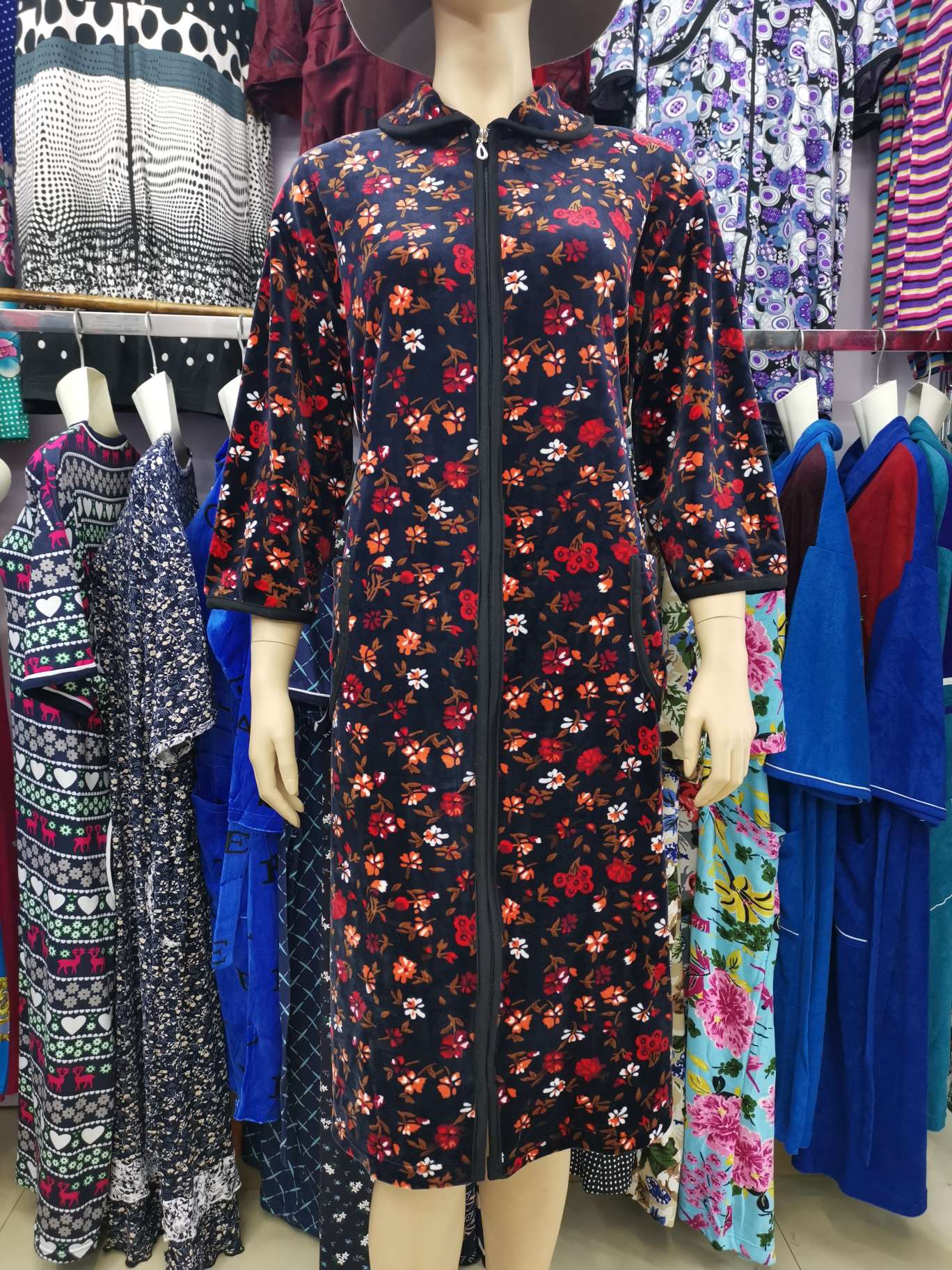 Large-sized, multi-size women's autumn and winter seven-inch long-sleeved long dress, square and round neck, Central Asian and Middle Eastern style home sleeping clothes details Picture