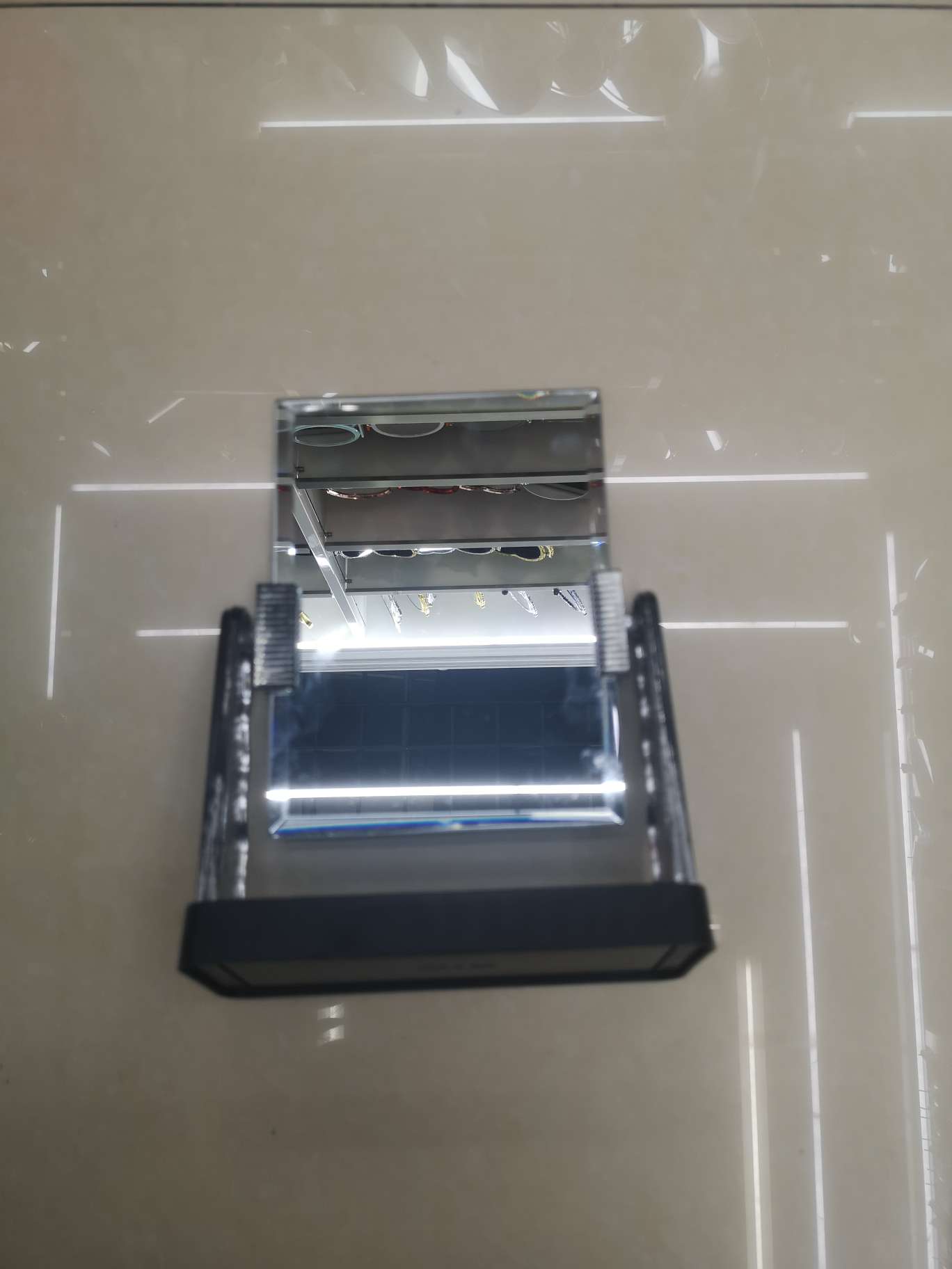 2288镜子