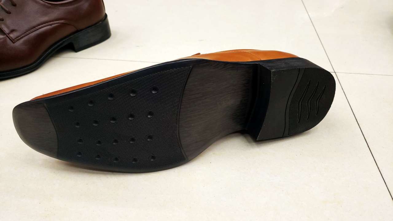 Formal suit leather shoes. Item Picture