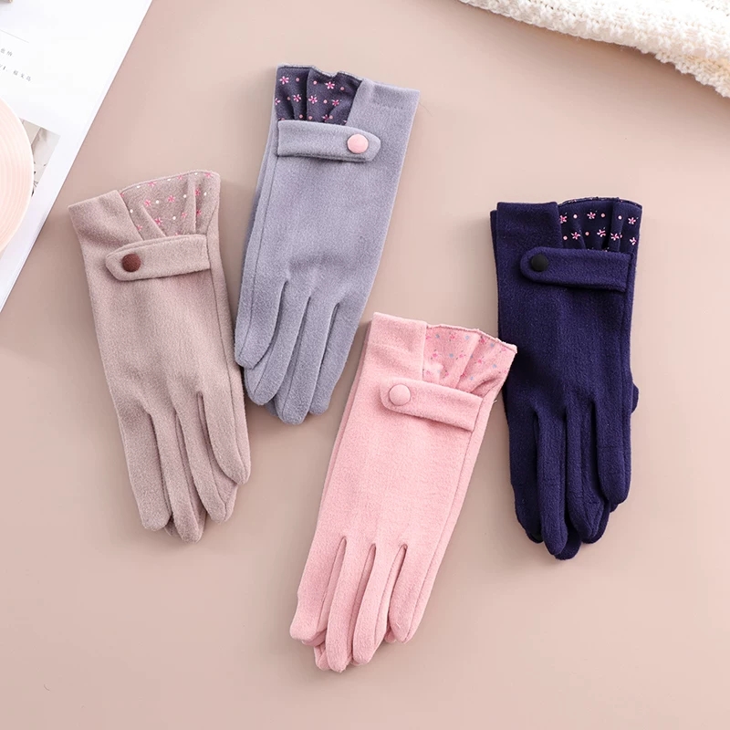 Rabbit velvet ruffled gloves thumbnail