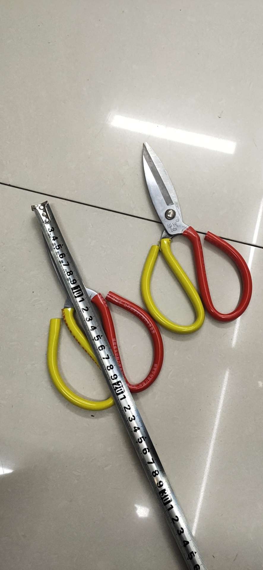 厨用剪刀实物图