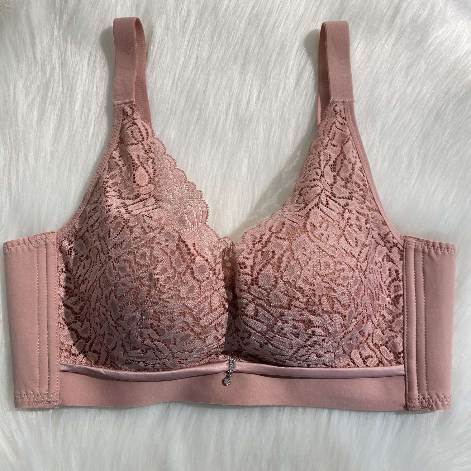 734#轻氧贴肤聚拢零束缚（10件起批）