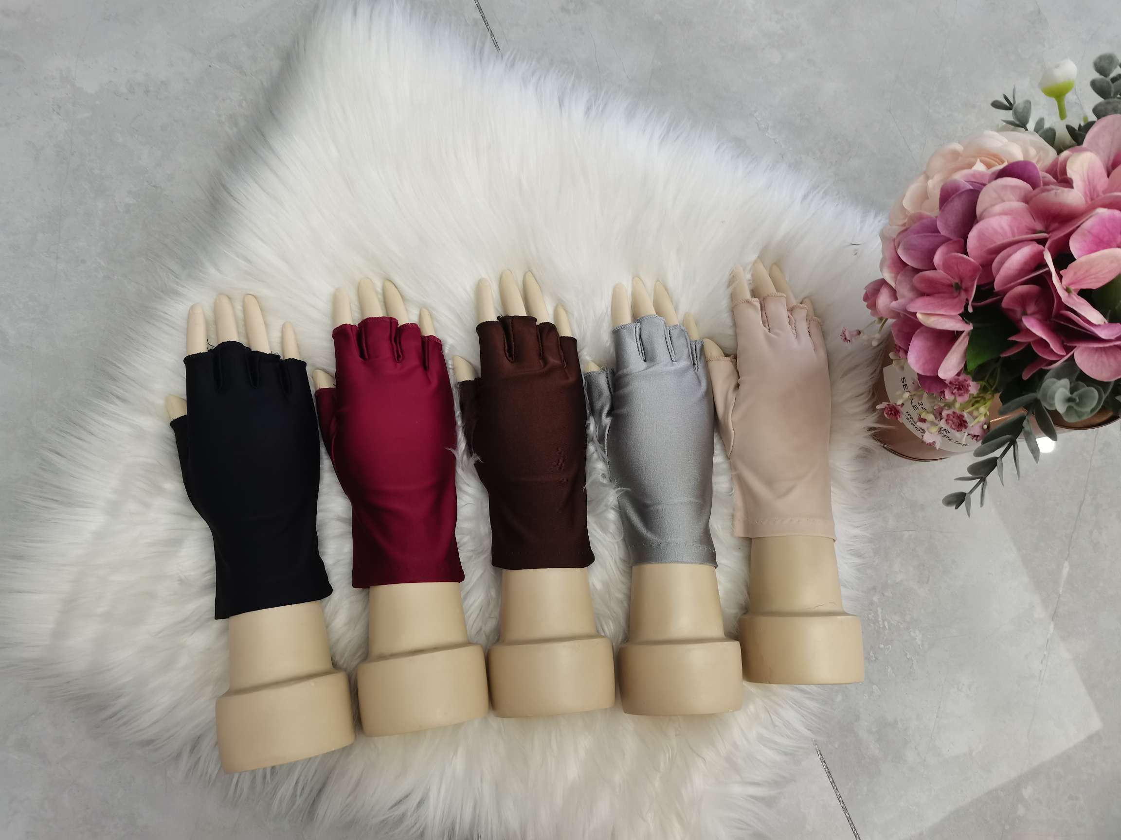 Stretch spandex half-finger gloves thumbnail