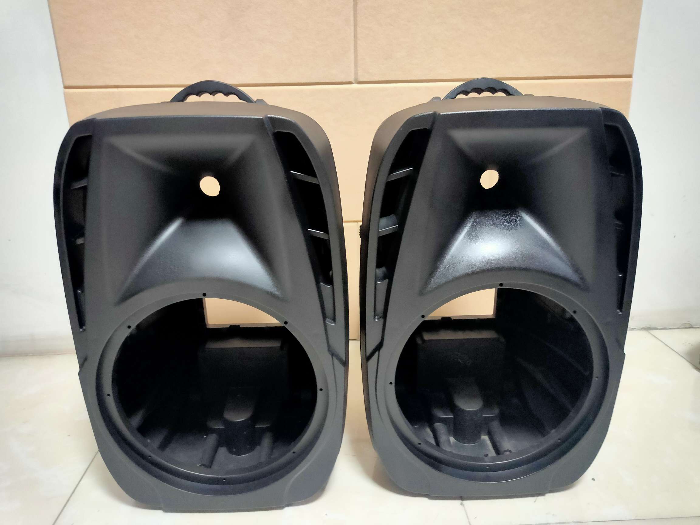 12寸塑料音响空箱体，镙纹高音，12寸喇叭低音，低音喇叭囗外直径32厘米，内径28厘米，前面铁网，后板配齐，一只不包邮价详情图9