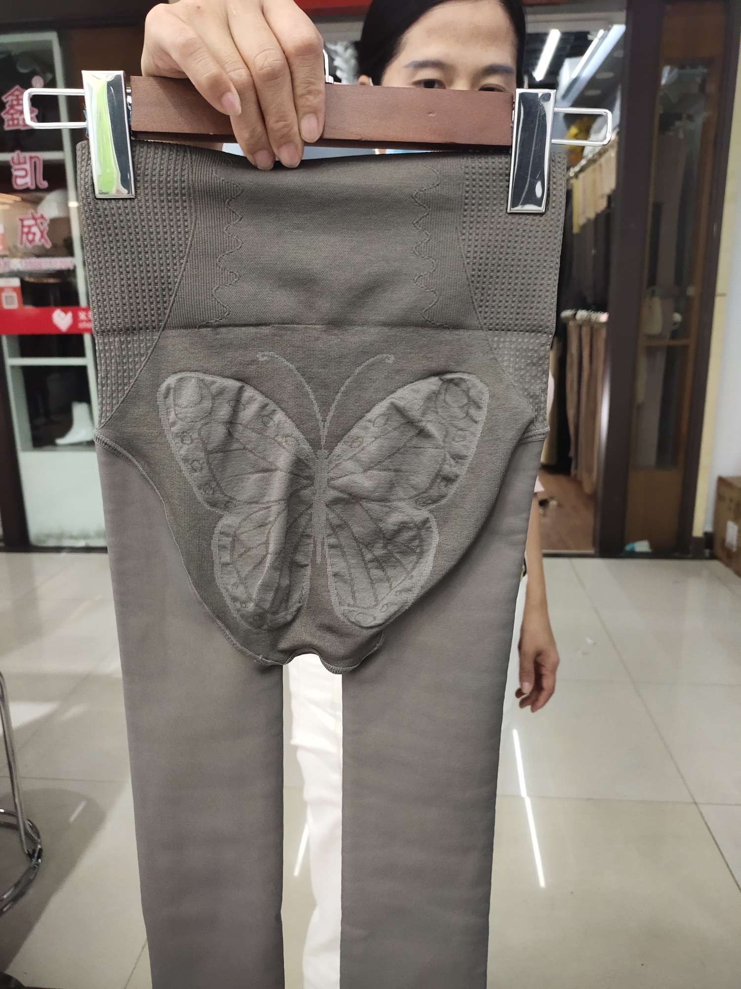 小菊花收腹提臀裤