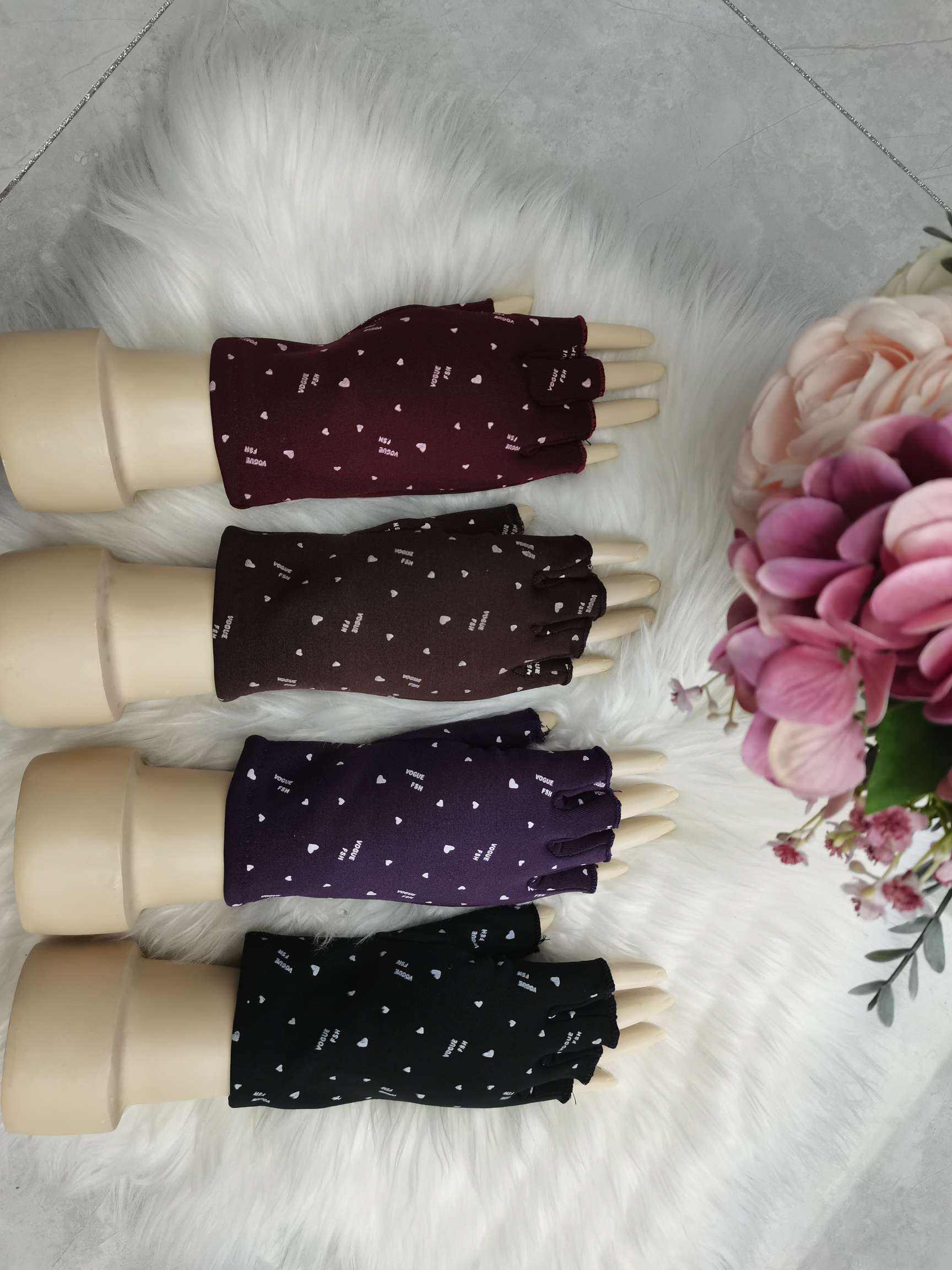 Thickened pulled milk silk mittens thumbnail