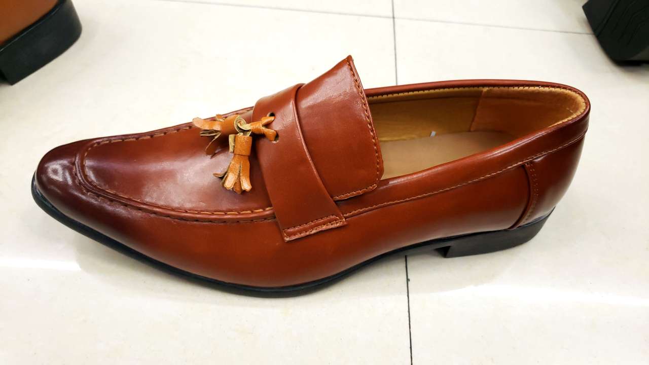 Formal suit leather shoes. Application Scenario