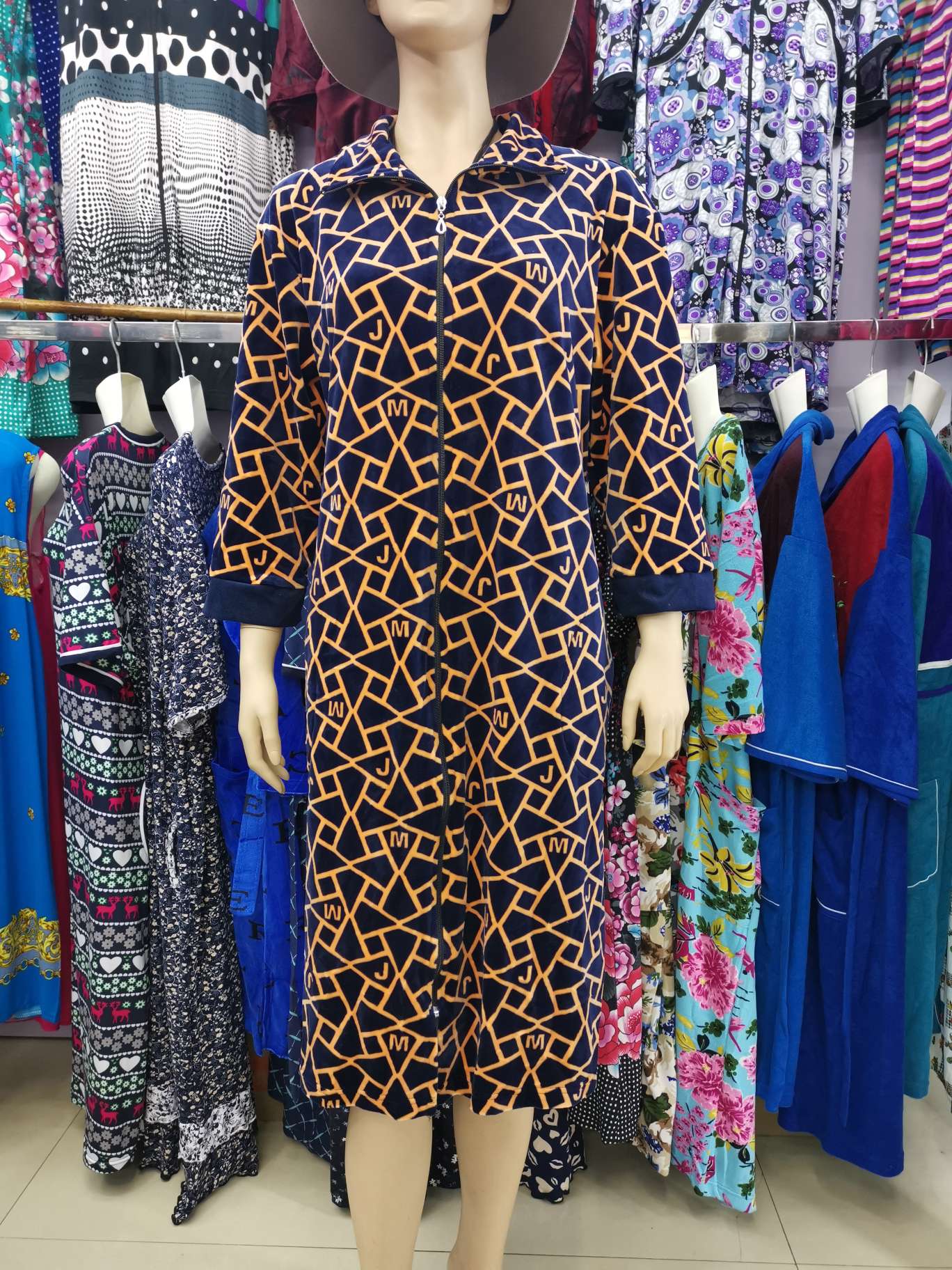 Large-sized, oversized women's autumn and winter seven-inch long-sleeved long dress, square collar, round collar, Central Asian and Middle Eastern style home pajamas details Picture