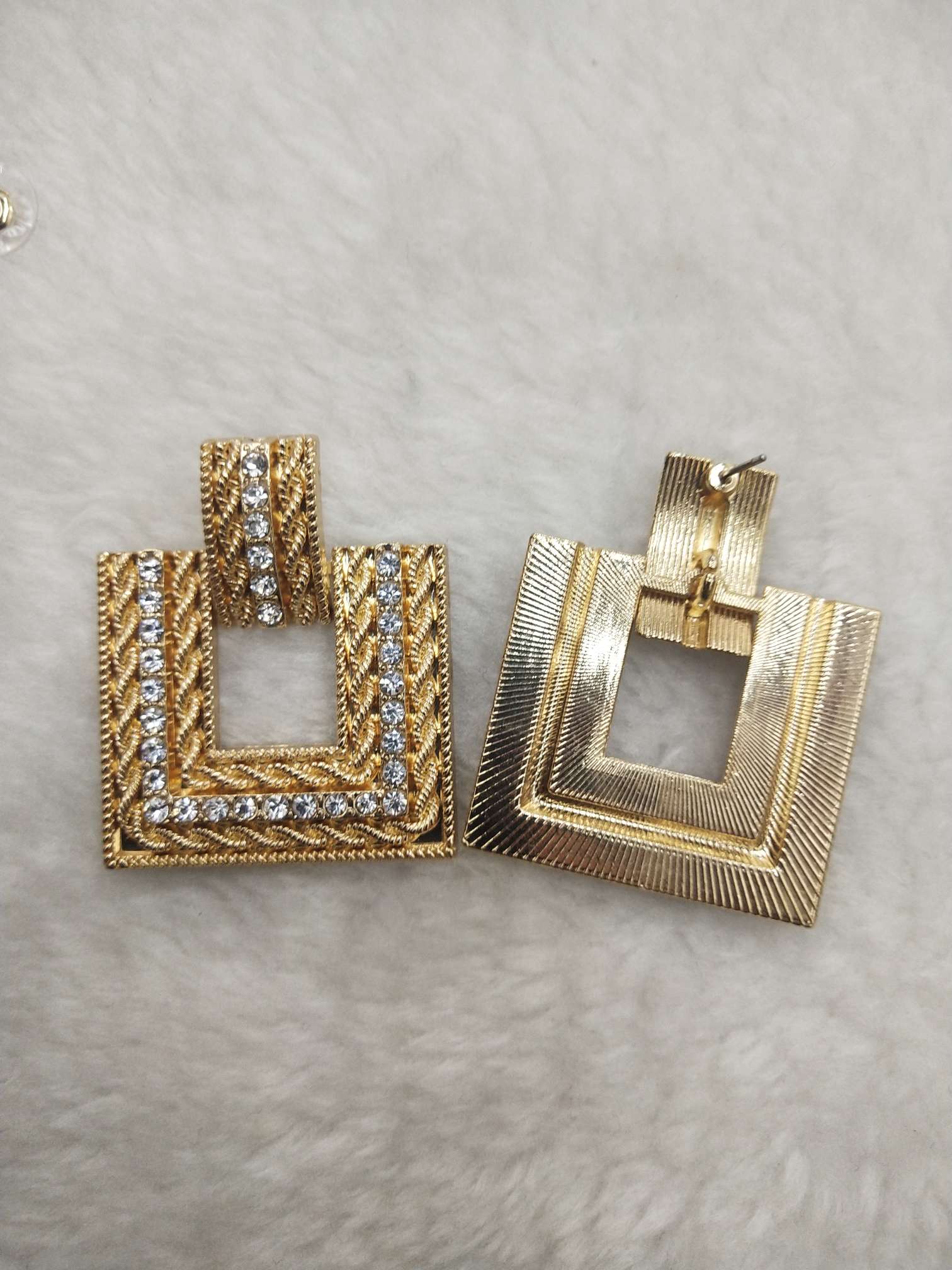 欧美大牌合金点钻耳环气质时尚耳饰品细节图