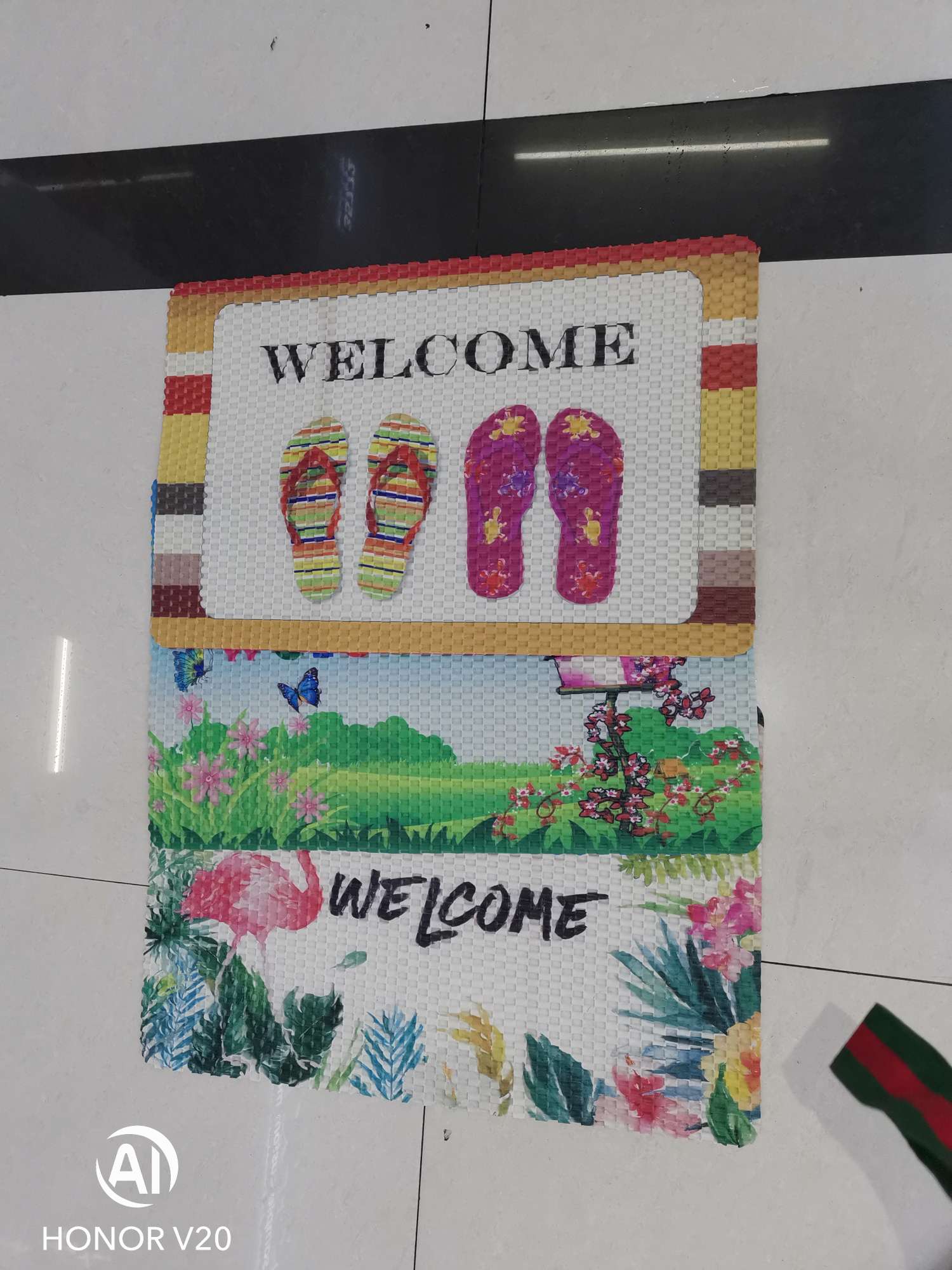 Chain spray pattern non-slip mat thumbnail