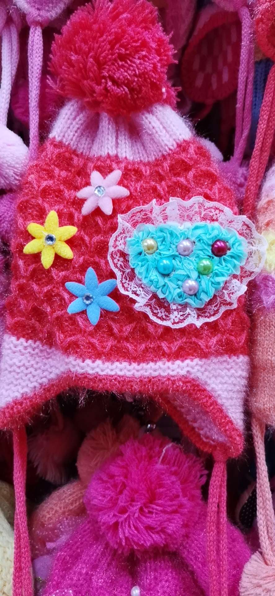 Love hat thumbnail