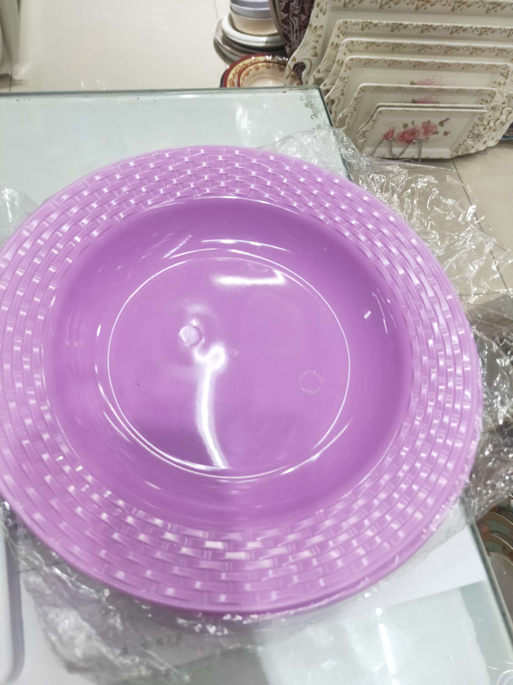 Plastic plate