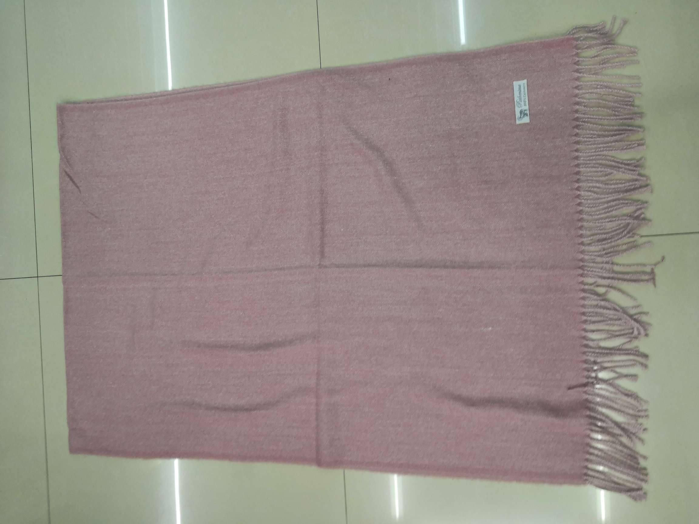 Monochrome Cashmere - 5 details Picture