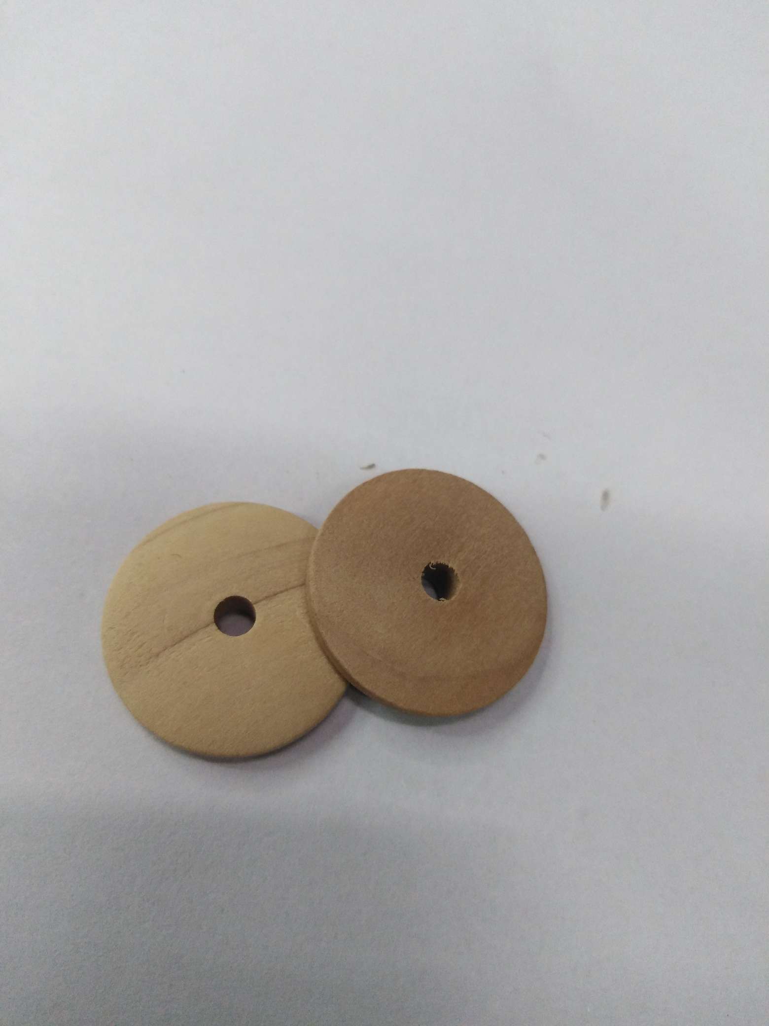 diy mixed style and mixed color wooden buttons for clothing decoration, cute little buttons, wooden buttons 31 Specification image