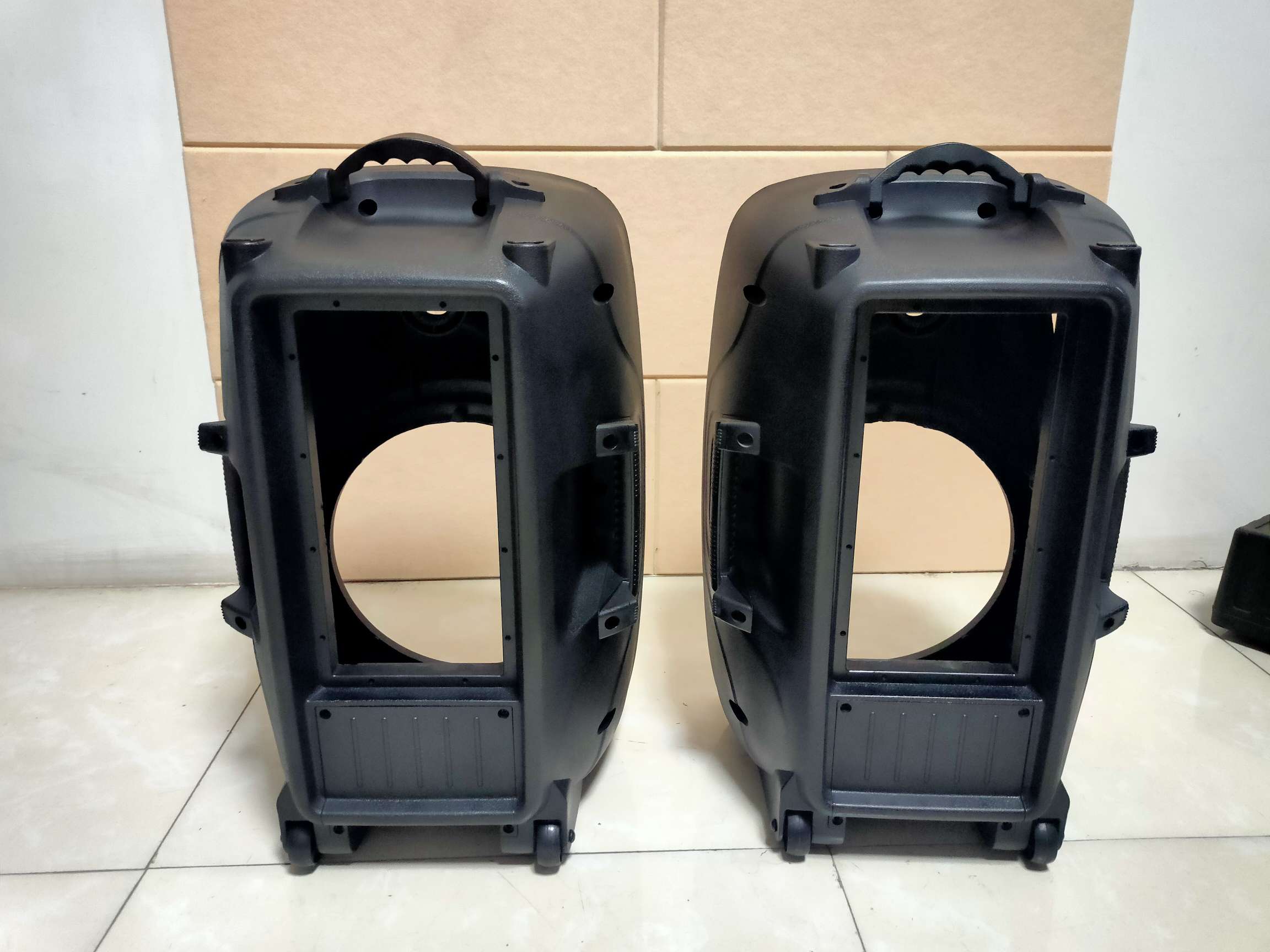 12寸塑料音响空箱体，镙纹高音，12寸喇叭低音，低音喇叭囗外直径32厘米，内径28厘米，前面铁网，后板配齐，一只不包邮价详情图6